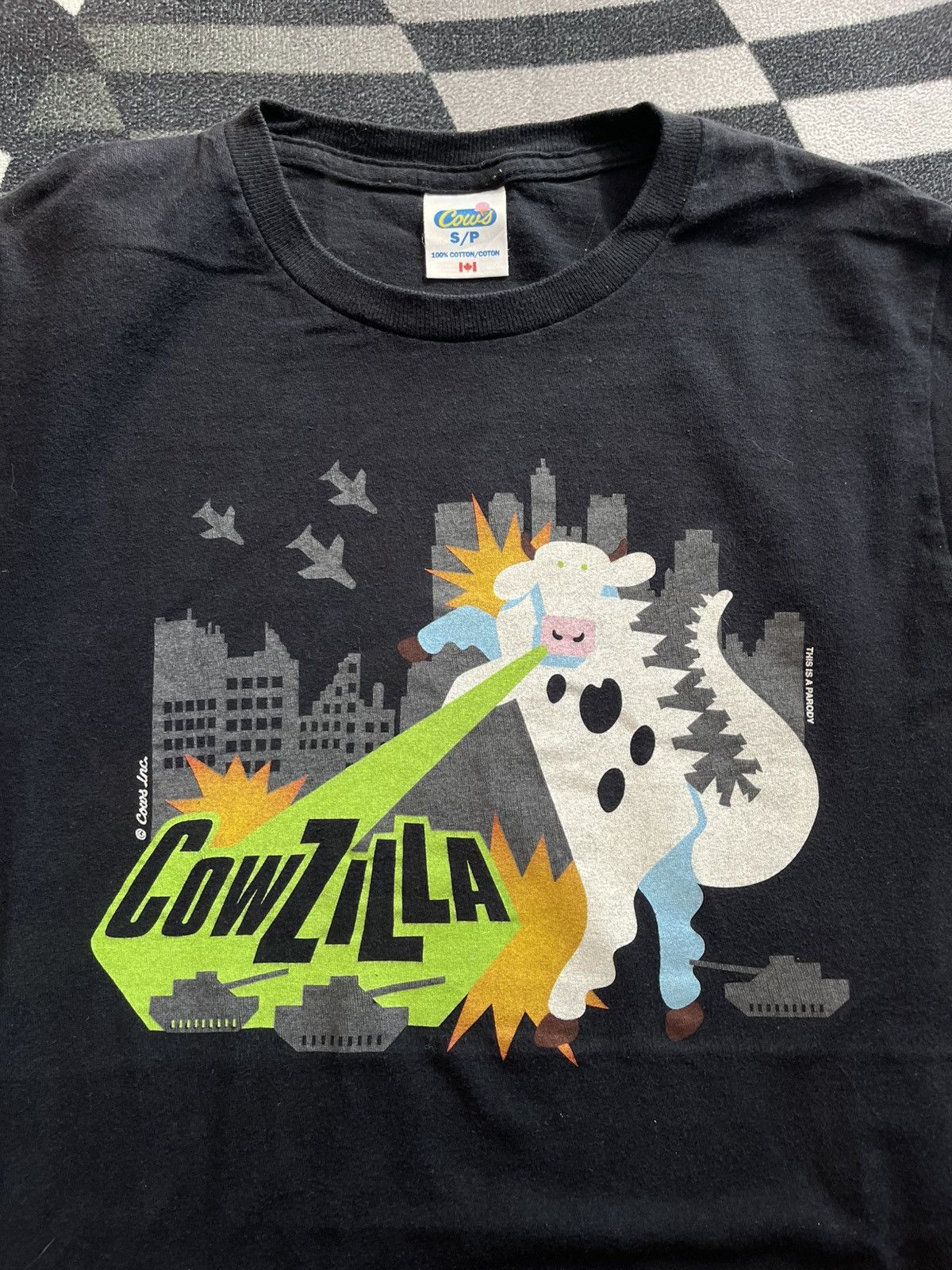 Other Vintage Y2K COWS Creamery Godzilla Parody "CowZilla" T-Shirt Size US S / EU 44-46 / 1 - 2 Thumbnail