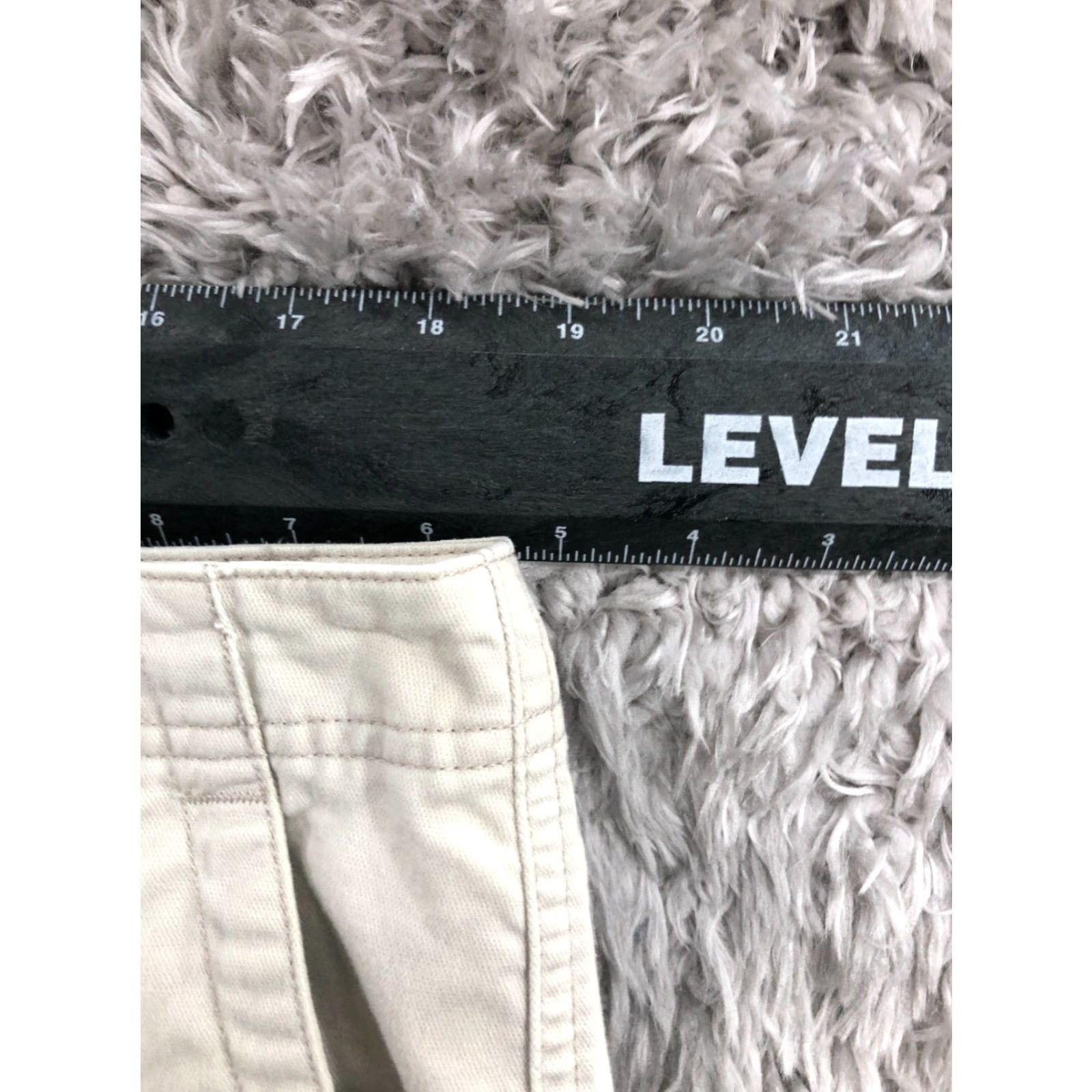 Dockers **Dockers Mens Cargo Shorts Size 36 Medium Wash Beige** User: Dockers Mens Cargo Shorts Size 36 Medium Wash Beige Size US 36 / EU 52 - 2 Thumbnail