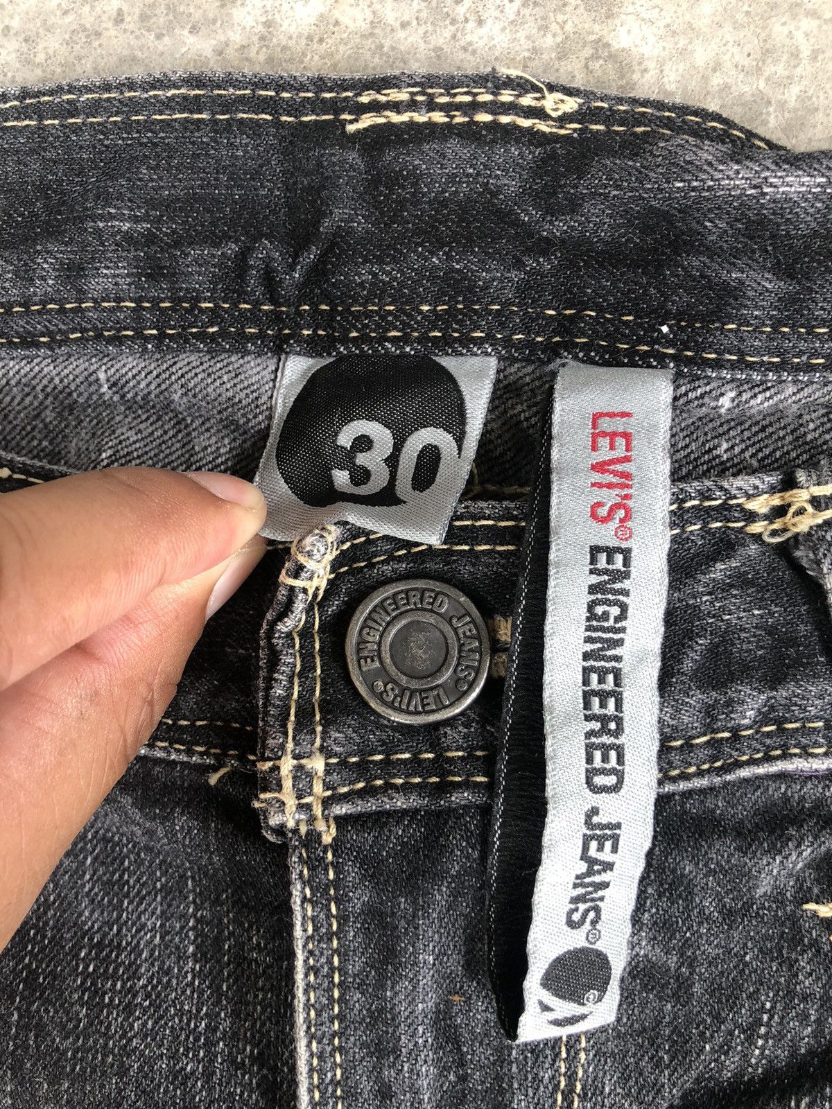 Levi's Y2k Levi’s Engineered Flared Jeans Distressed Size US 31 - 19 Thumbnail