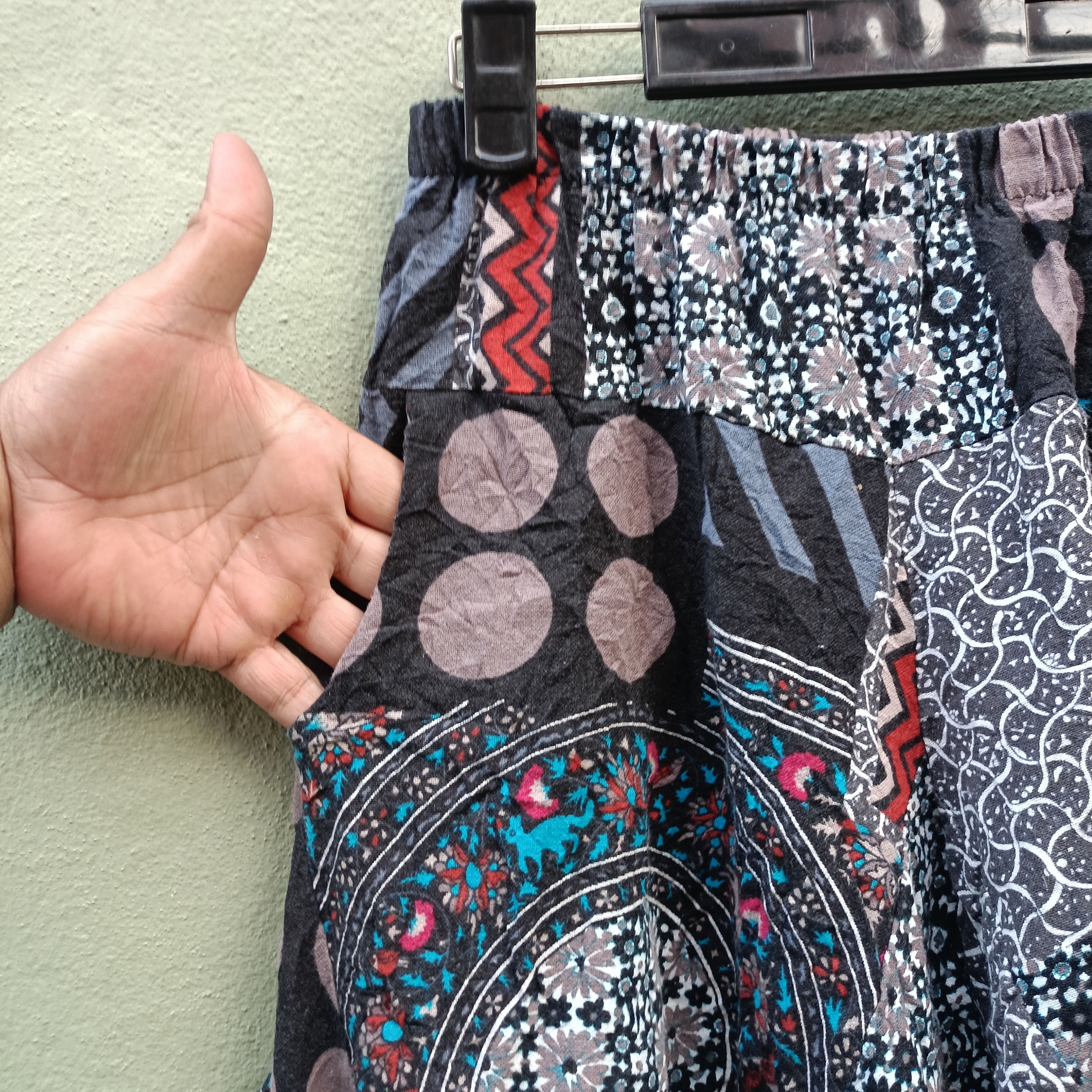 Japanese Brand Vintage Patchwork Short Pant Size US 40 / EU 56 - 8 Thumbnail