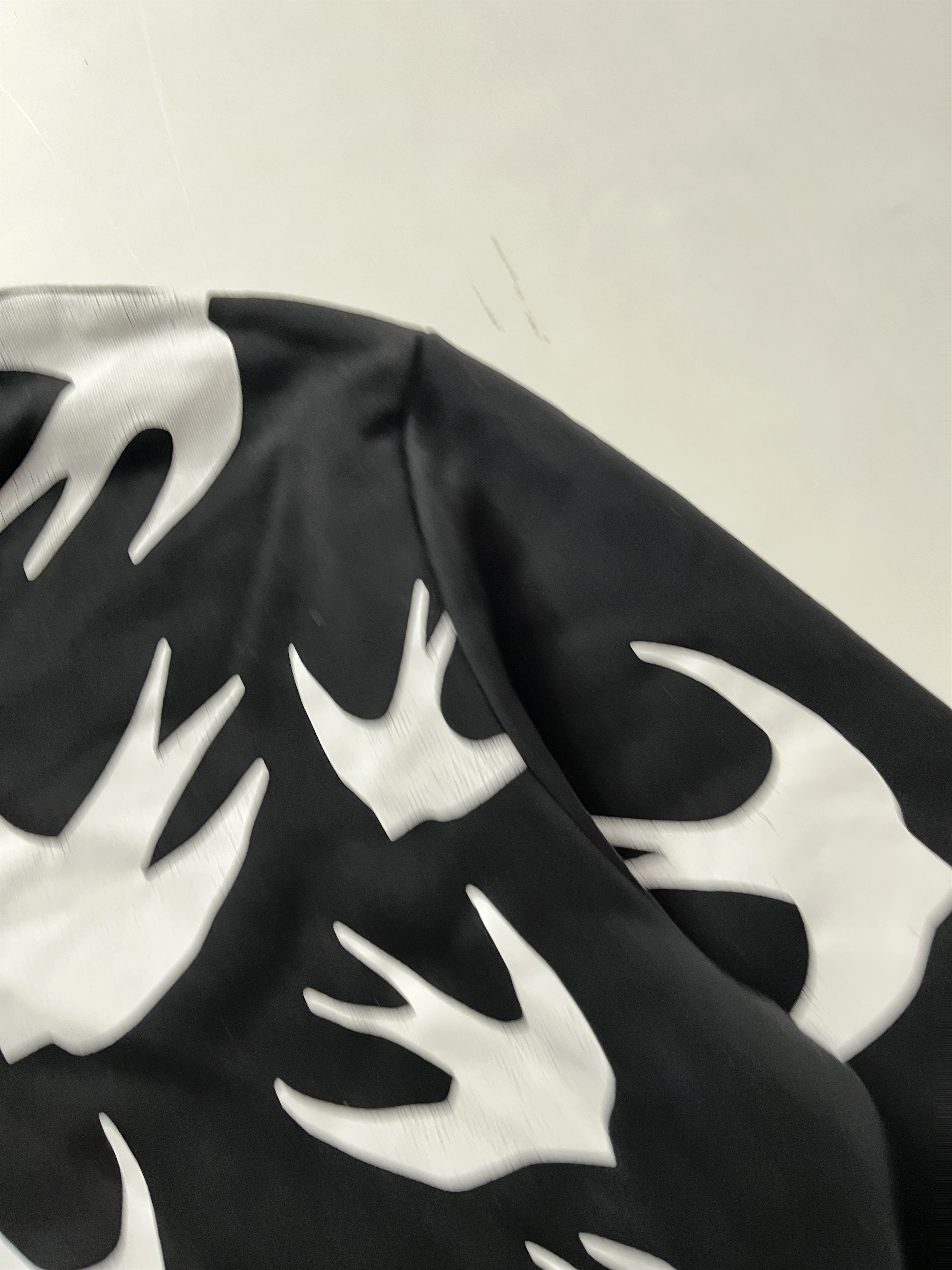 Alexander McQueen McQ Alexander McQueen printed sweatshirts Size US M / EU 48-50 / 2 - 16 Thumbnail