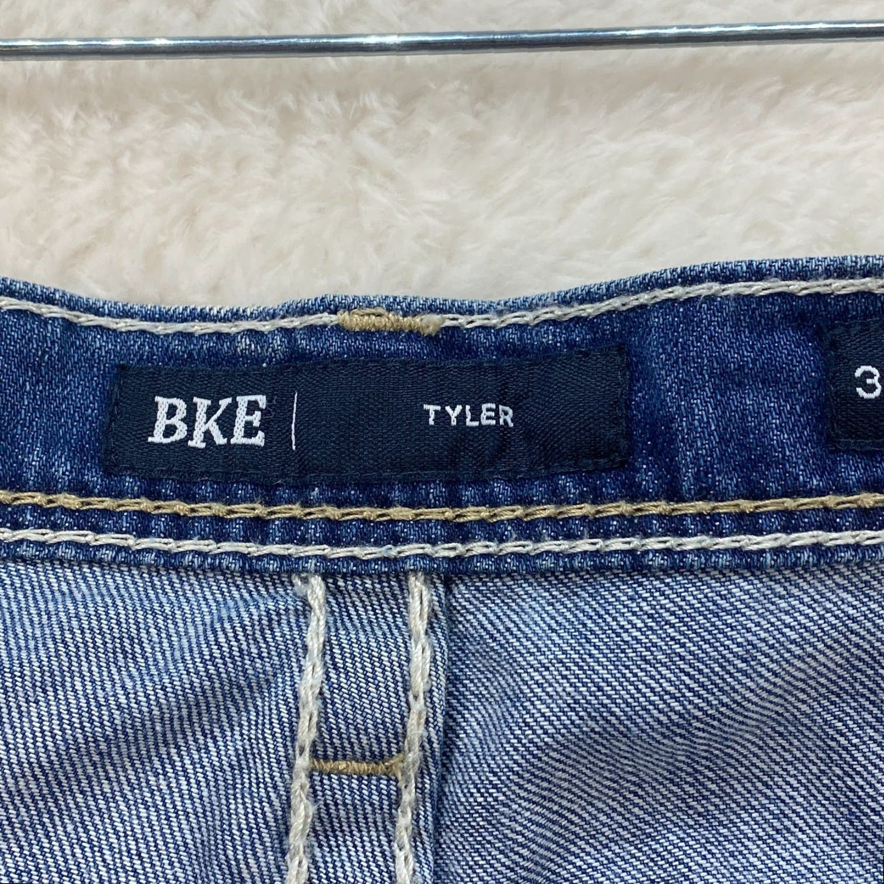 Vintage Buckle Buckle BKE Tyler Mens Jeans 38x32 Straight Blue Denim Embroidered Thick Stitch Size US 38 / EU 54 - 7 Thumbnail