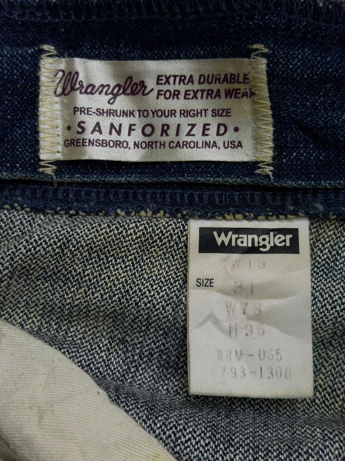 Wrangler Vintage Wrangler Japan Denim Jeans | Vintage Indigo Fade W31 Size US 31 - 11 Thumbnail