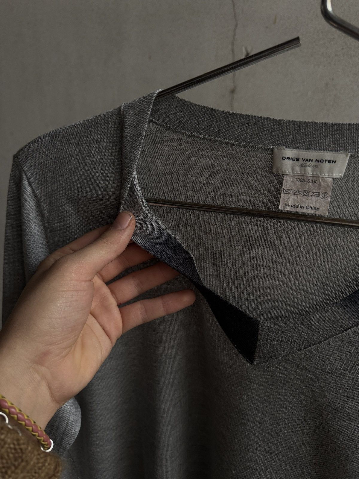 Dries Van Noten Dries Van Noten All Silk Gradient Ombré V Neck Knit Size US M / EU 48-50 / 2 - 8 Thumbnail