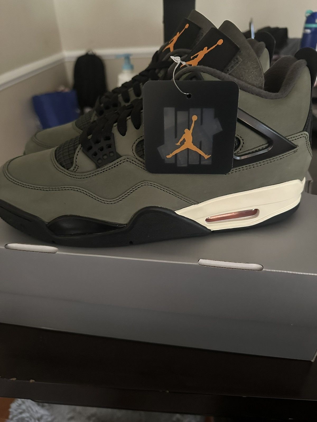 Jordan Brand Undefeated Jordan 4 Size US 10 / EU 43 - 2 Thumbnail