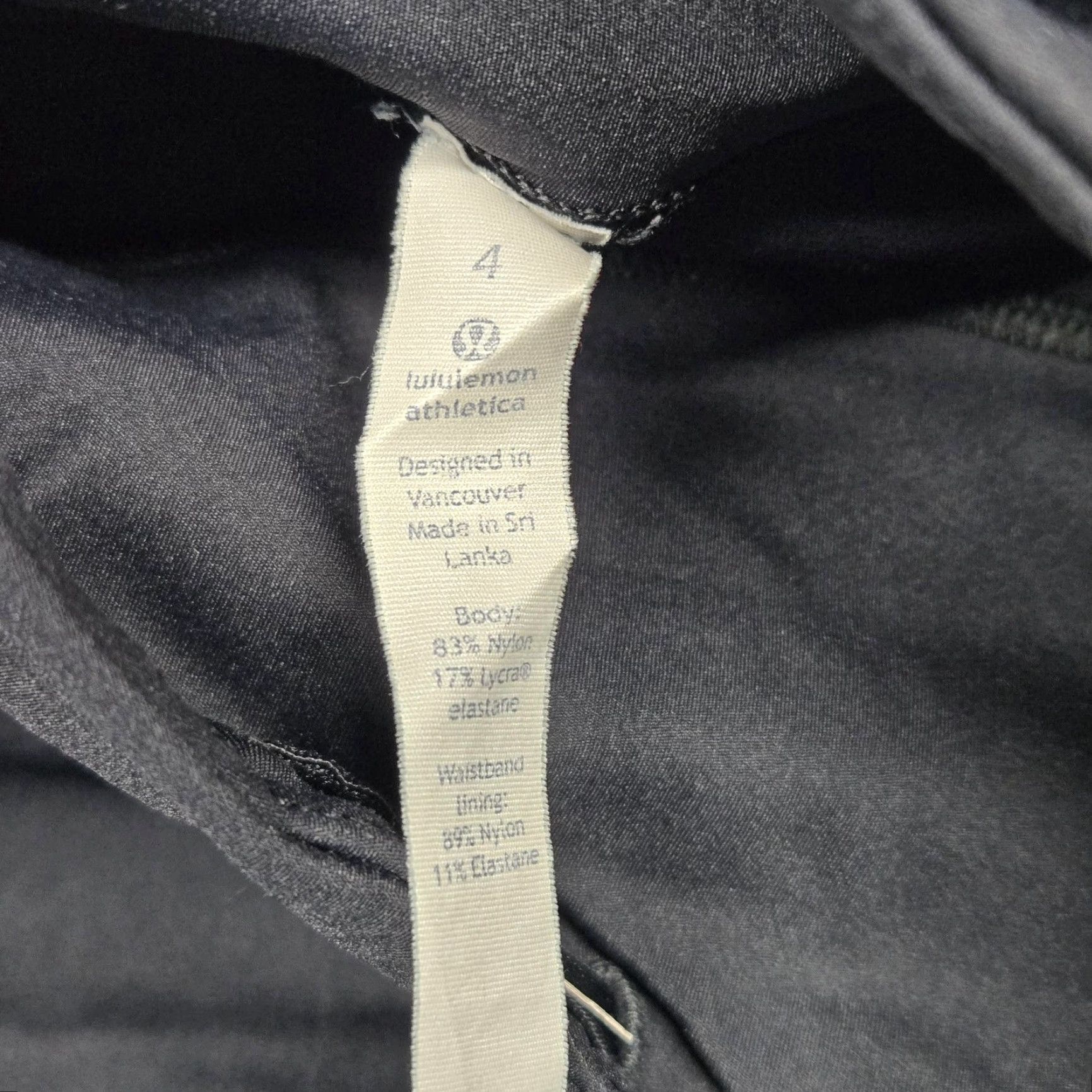 Lululemon Lululemon Leggings Womens 4 Black High Rise Capri Pockets Reflective Athletic Size 27" / US 4 / IT 40 - 2 Thumbnail