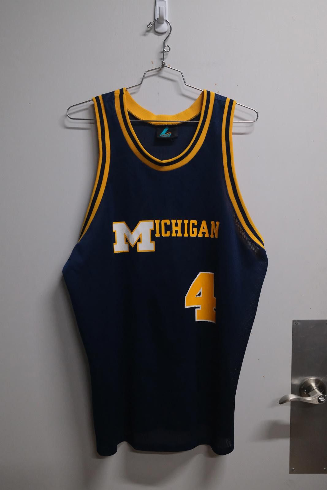 Logo Athletic 90's Logo Atheltic Michigan Wolverines #4 Basketball Jersey Size US XL / EU 56 / 4 - 1 Thumbnail