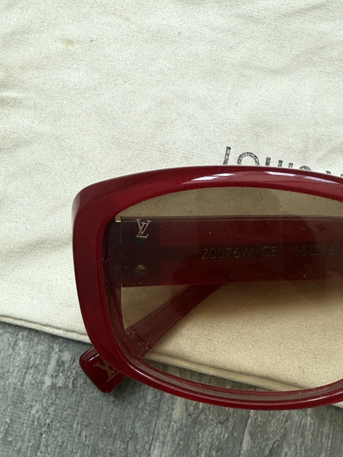 Louis Vuitton Y2K Louis Vuitton Red Sunglasses-Z0076W Size ONE SIZE - 2 Thumbnail