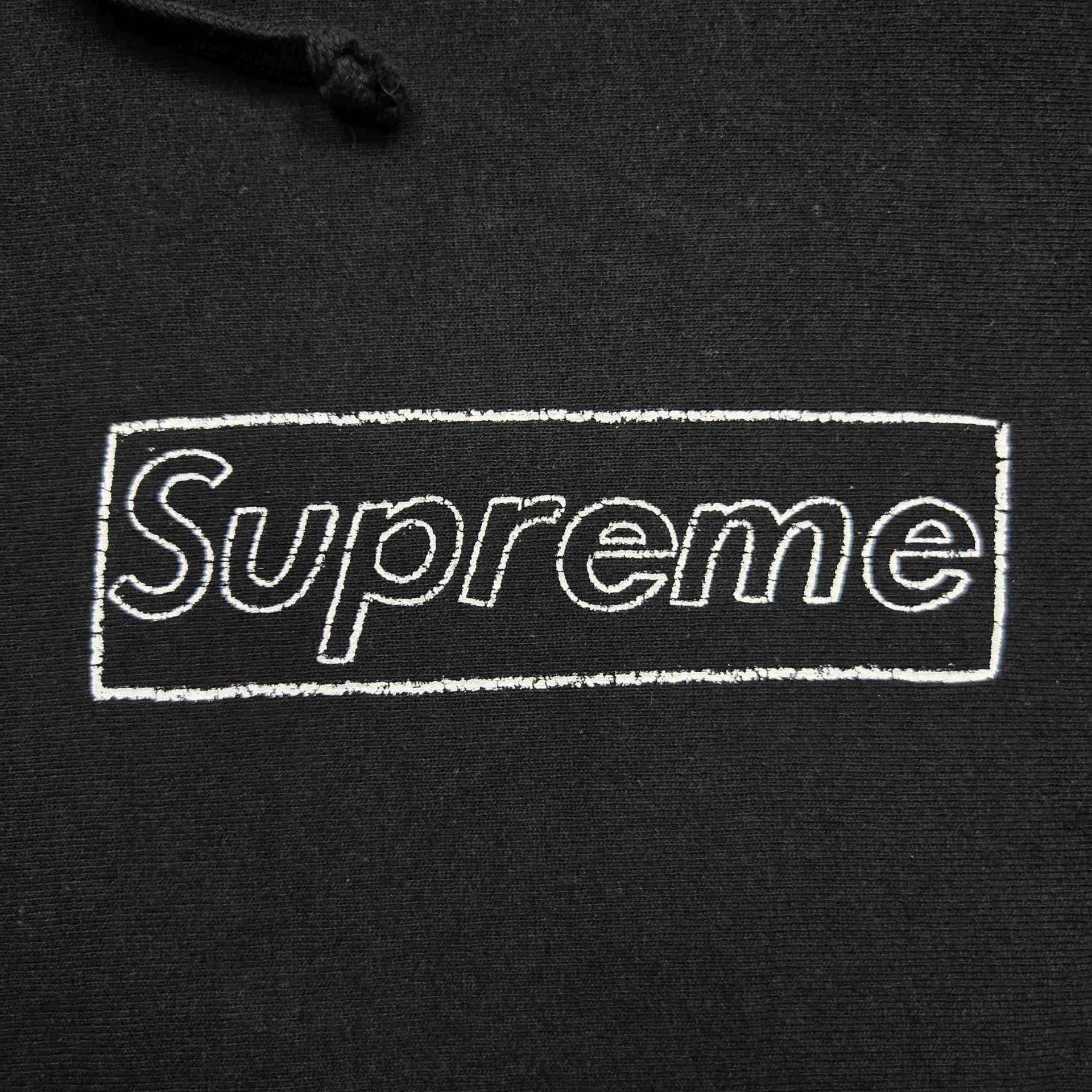 Supreme supreme x kaws chalk logo hoodie sweatshirt Size US L / EU 52-54 / 3 - 4 Thumbnail