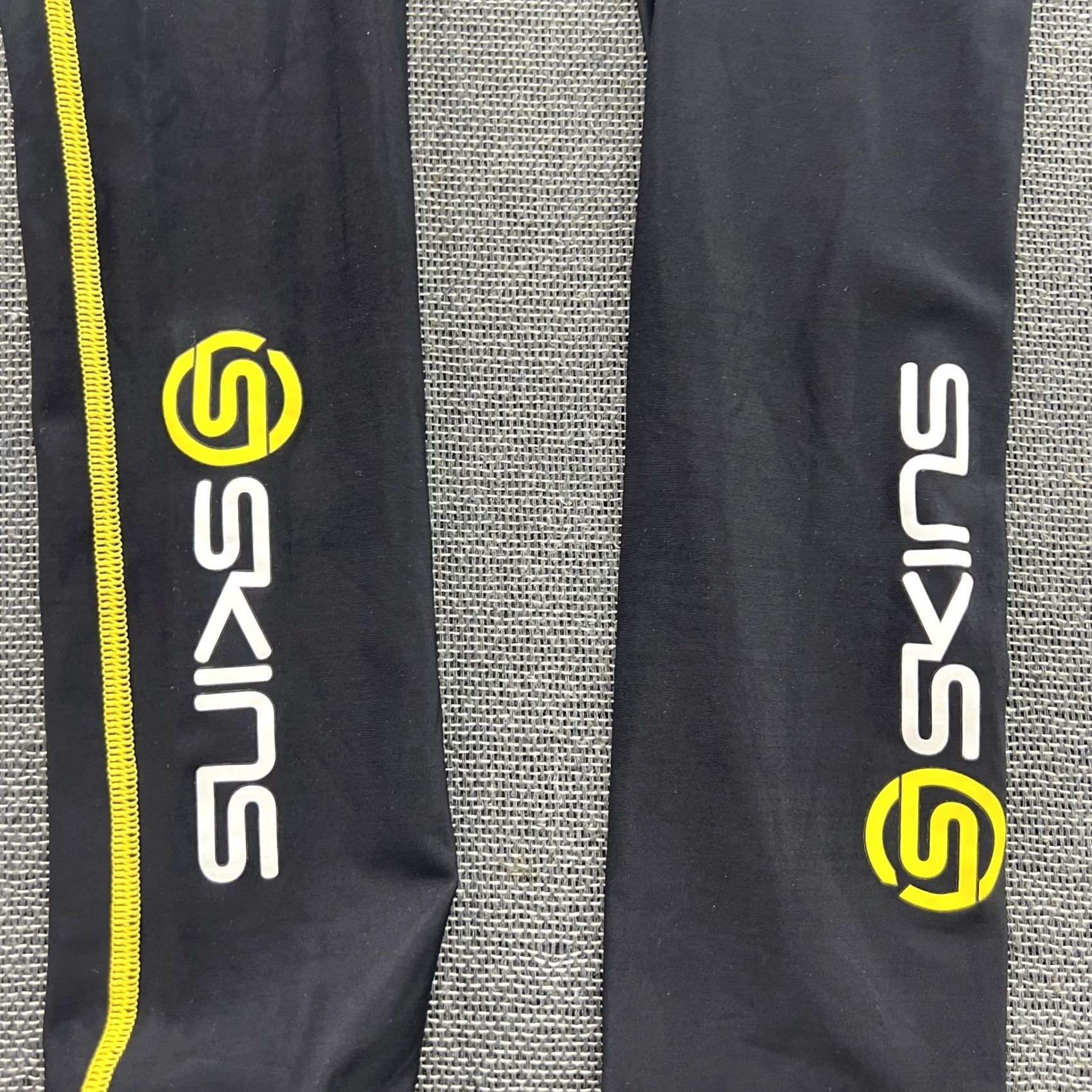 Vintage Skins A200 Mens Compression Pants Medium Black Sport Spandex Tights Athletic Size US 31 - 6 Thumbnail