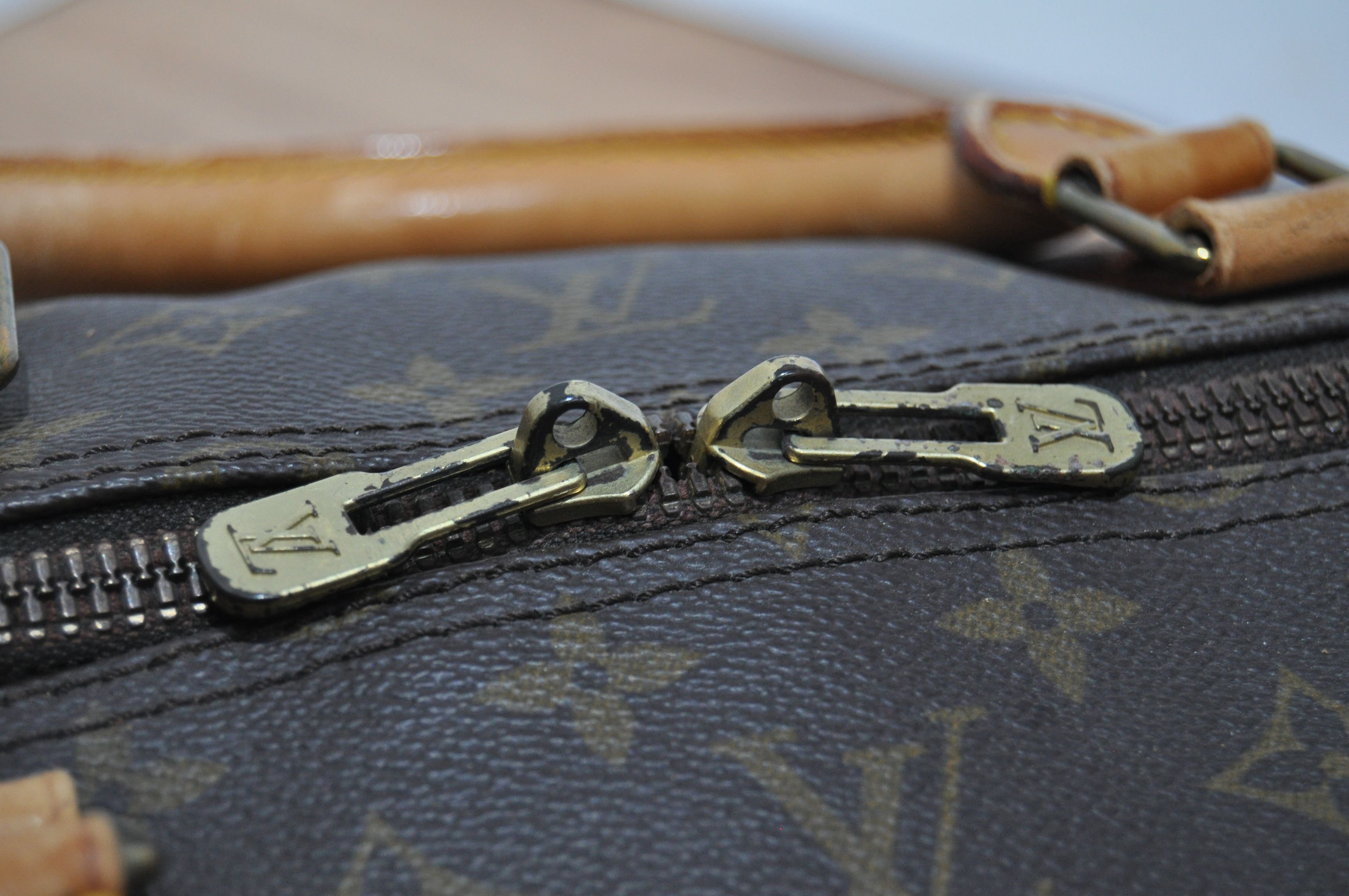 Louis Vuitton Louis Vuitton - 1985 - 60 Monogram Keepall Bandoulière Size ONE SIZE - 14 Thumbnail