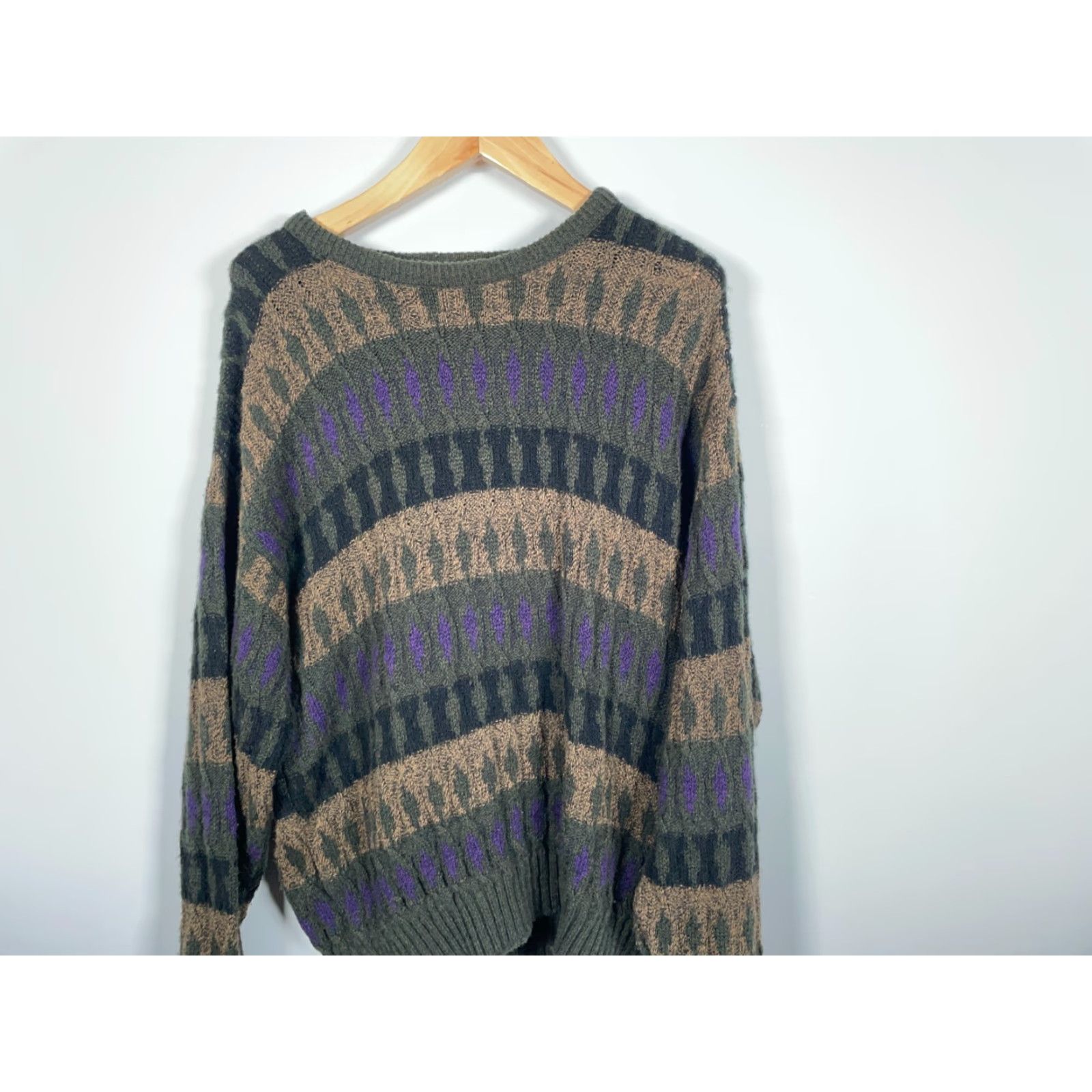 Jantzen VINTAGE Jantzen Sweater Mens XL Beige Purple Textured Knit Geometric Pattern USA Size US M / EU 48-50 / 2 - 4 Thumbnail