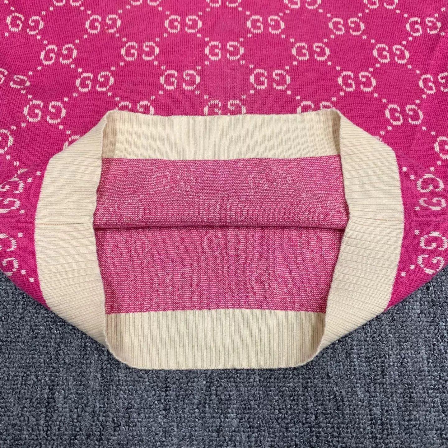 Gucci Gucci Pink Logo-Print Knit Short Sleeve XS 9/10 Size XS / US 0-2 / IT 36-38 - 7 Thumbnail