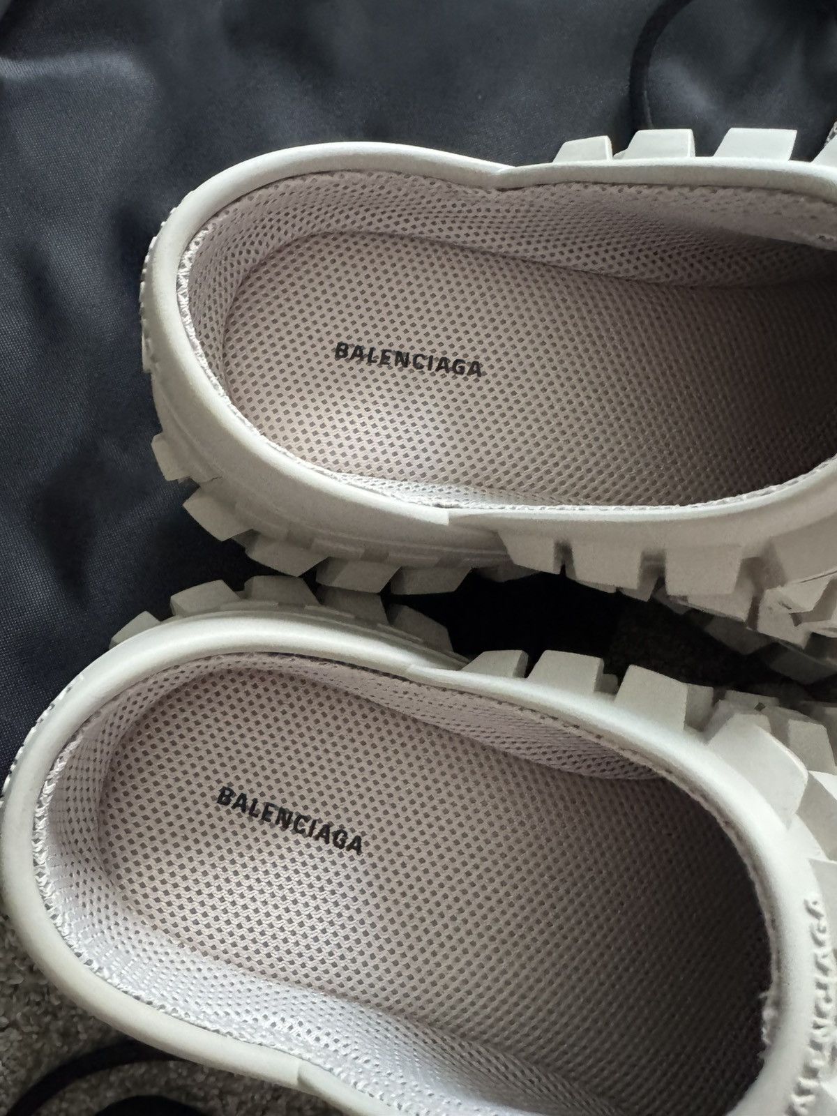 Balenciaga Balenciaga Bouncer Platform Clog Beige 37 ChunkyNew Size US 7 / IT 37 - 8 Thumbnail
