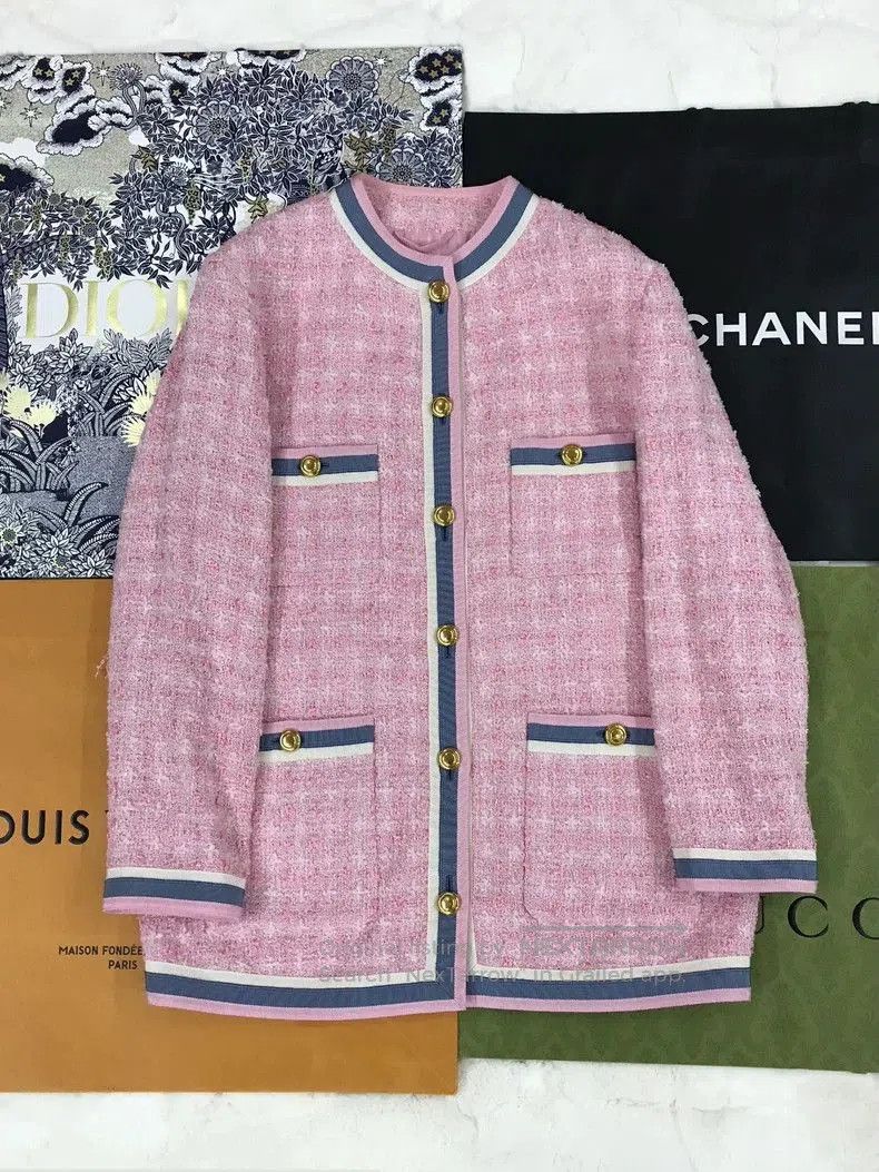 Gucci Gucci Pink Knit Coat with Gold Buttons. Size US M / EU 48-50 / 2 - 1 Thumbnail