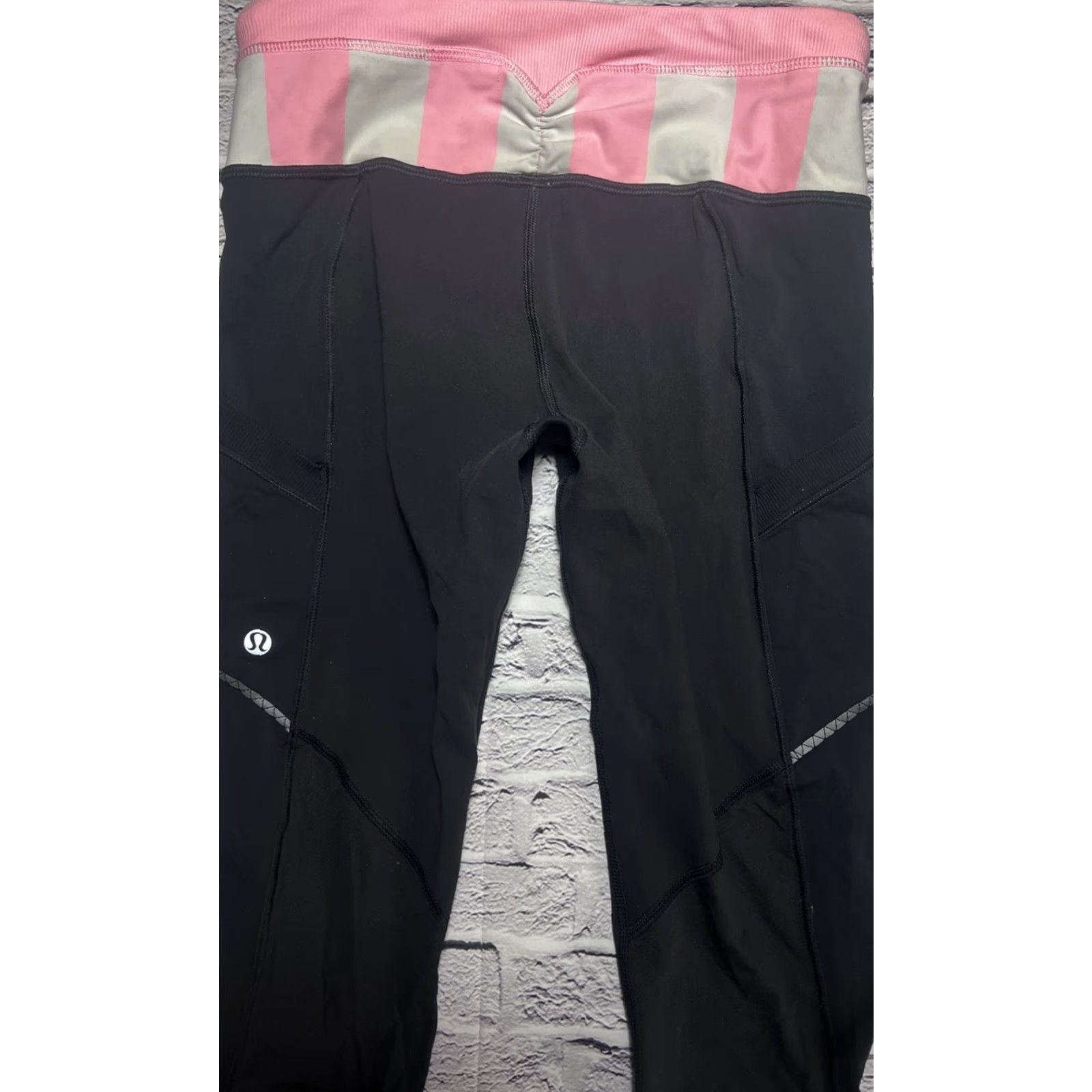 Lululemon Lululemon Leggings Cropped Luxtreme Black Pink Striped Waist 4 Women's Athletic Tight Compression Size 27" / US 4 / IT 40 - 4 Thumbnail