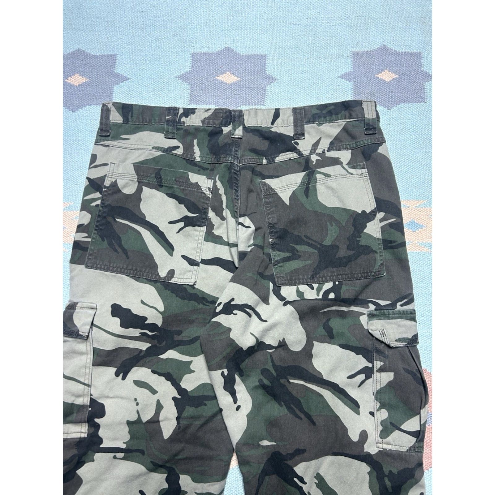 Wrangler VINTAGE Wrangler fleece lined camo cargo pants relaxed fit woodland 38x31 Men's Pants Size US 38 / EU 54 - 7 Thumbnail