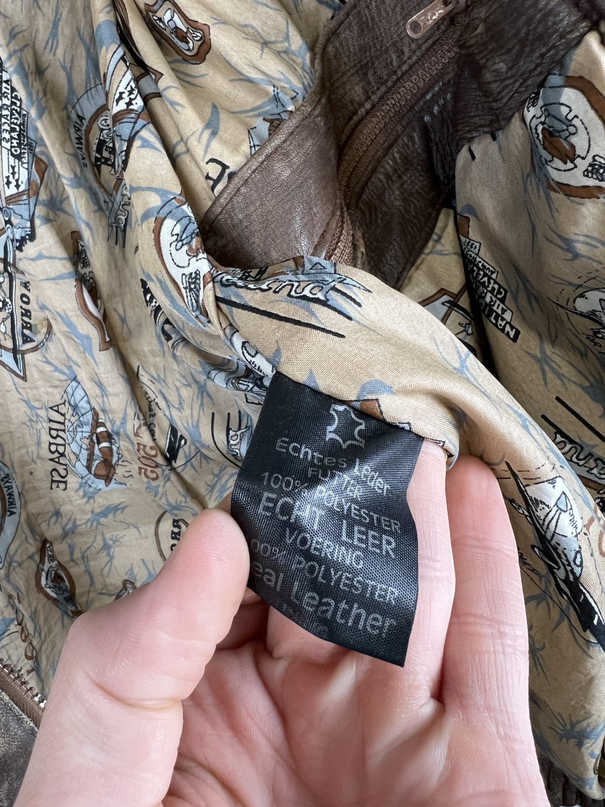Vintage Vintage Multi pocket Camo Leather Jacket G2 style Size US L / EU 52-54 / 3 - 20 Thumbnail