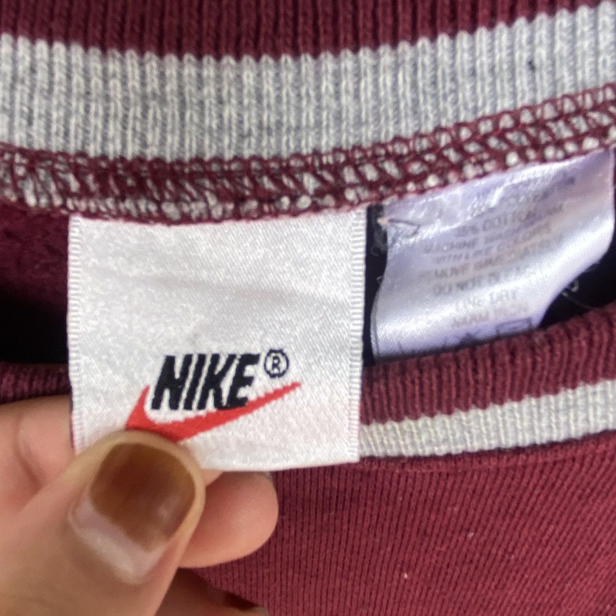 Other Vintage Nike Small Embroidered Crewneck Sweatshirt Size S Size US S / EU 44-46 / 1 - 5 Thumbnail