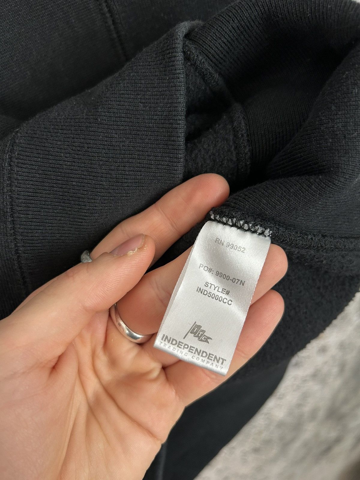 Pleasures Pleasures Spellout Center Logo Crewneck Streetwear Hype Size US L / EU 52-54 / 3 - 6 Thumbnail