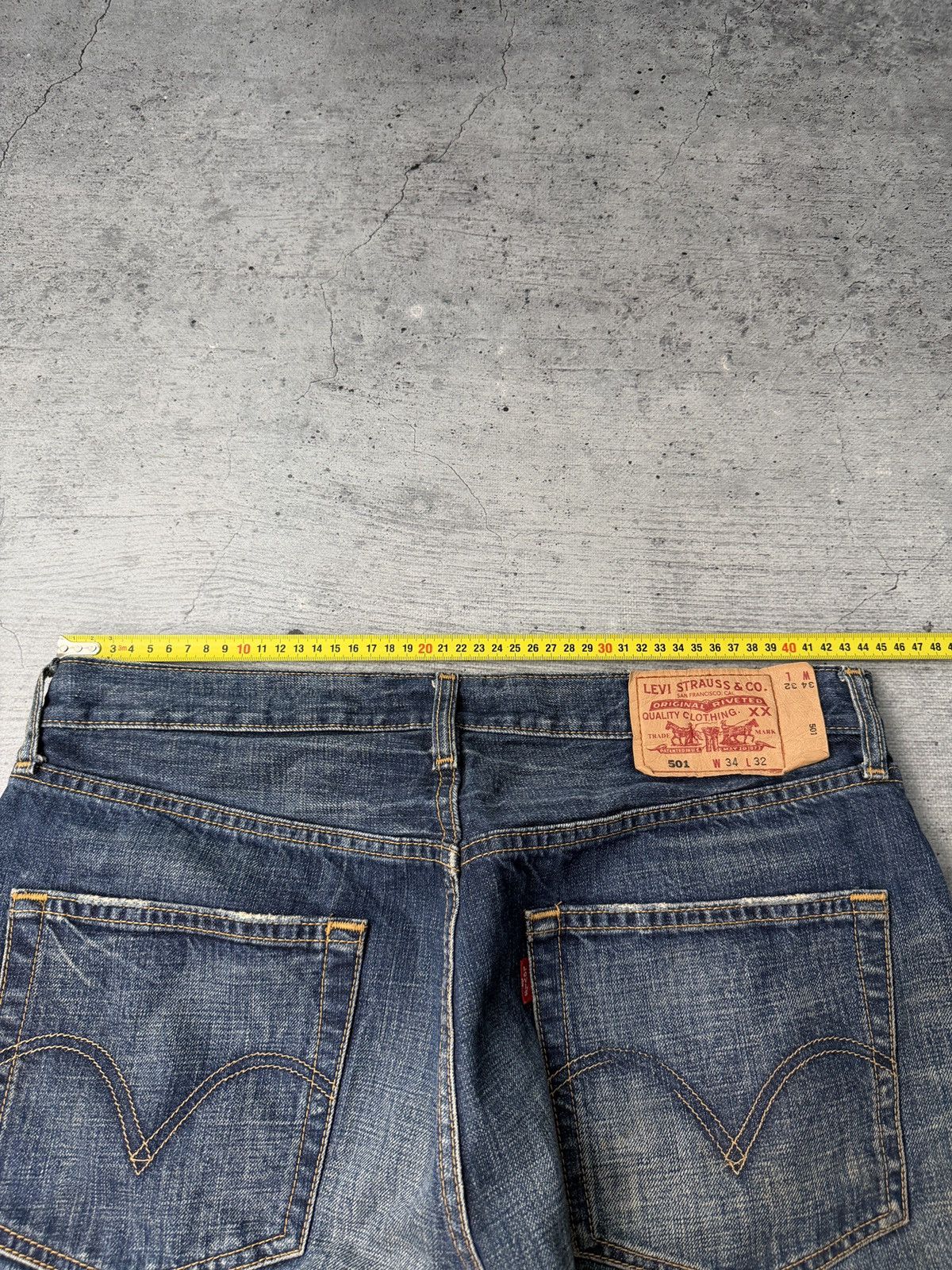 Levi's 🔥Y2K VINTAGE LEVIS 501 DISTRESSED RIPPED DENIM JEANS 00s🔥 Size US 34 / EU 50 - 12 Thumbnail