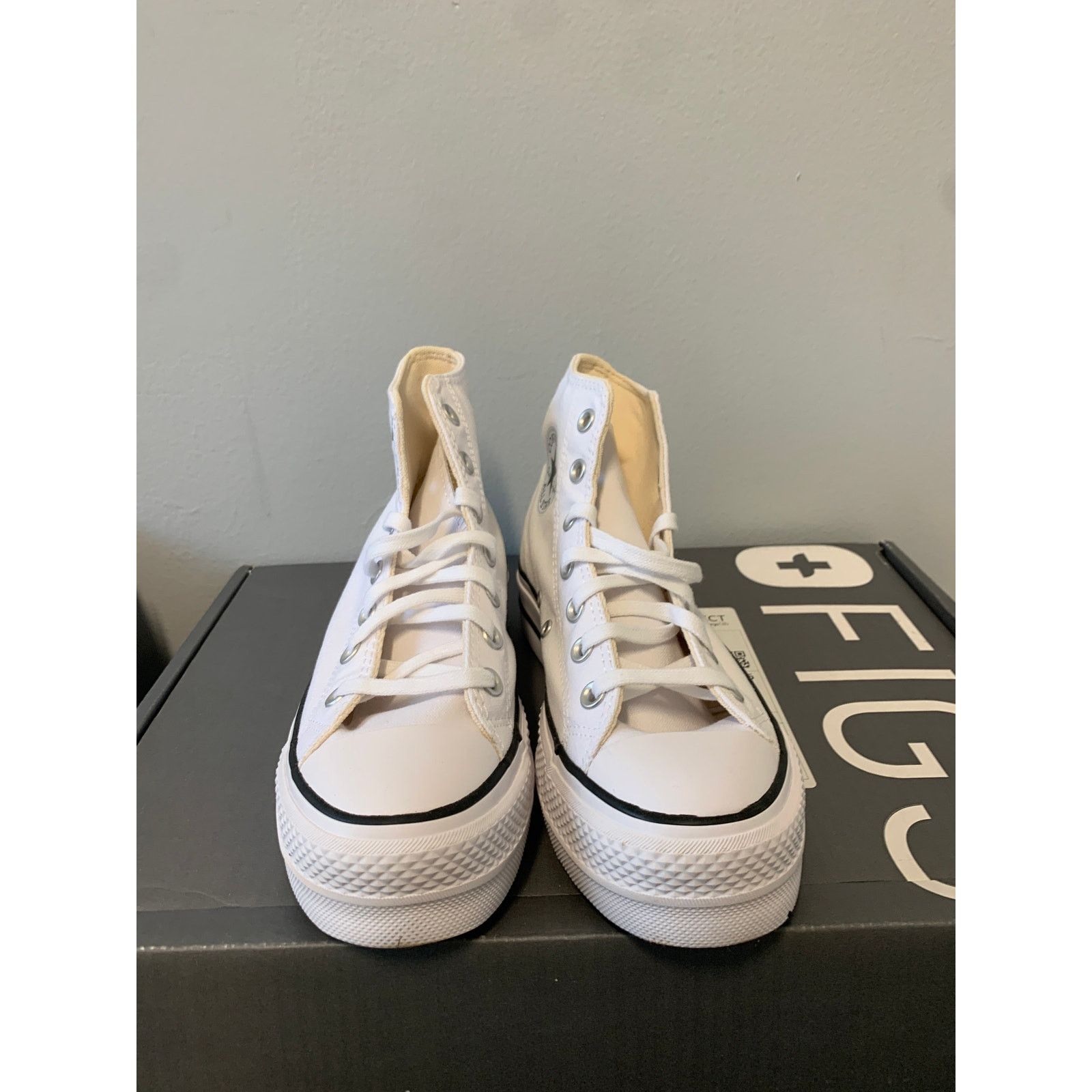 Converse Converse Chuck Taylor Hi Platform White Black Women's Size 7 Size US 7 / IT 37 - 2 Thumbnail
