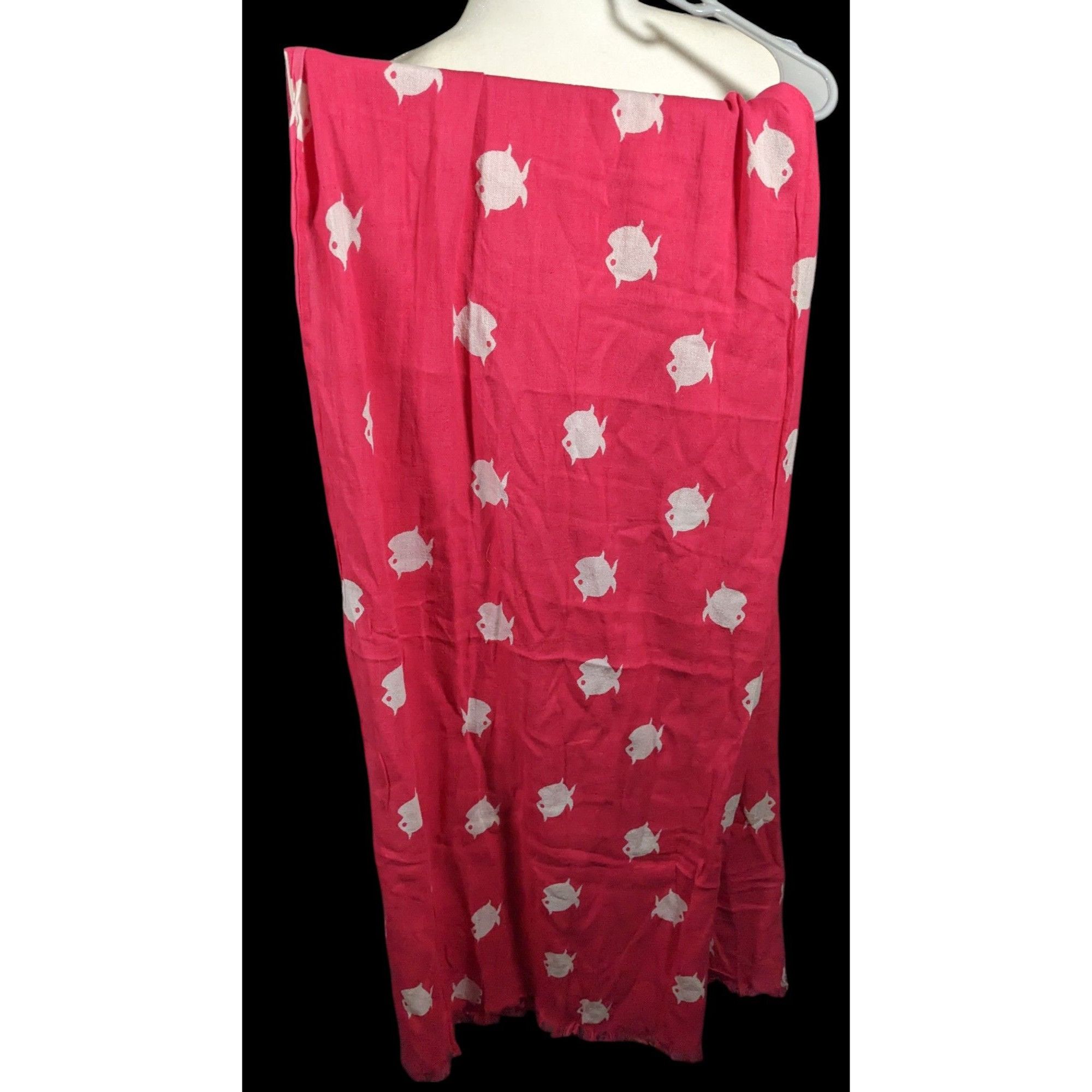 Banana Republic Banana Republic White And Pink Fish Scarf Size ONE SIZE - 2 Thumbnail