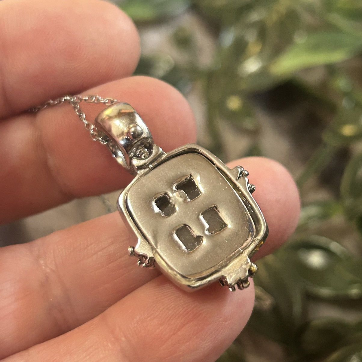 Vintage Vintage 80s dual tone snap bale pendant on chain necklace Size ONE SIZE - 8 Thumbnail