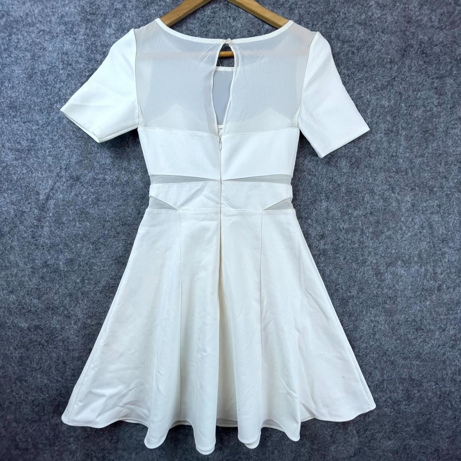 Elizabeth and James Elizabeth And James Skater Dress Women 0 White Pleated Sheer Size XS / US 0-2 / IT 36-38 - 2 Thumbnail