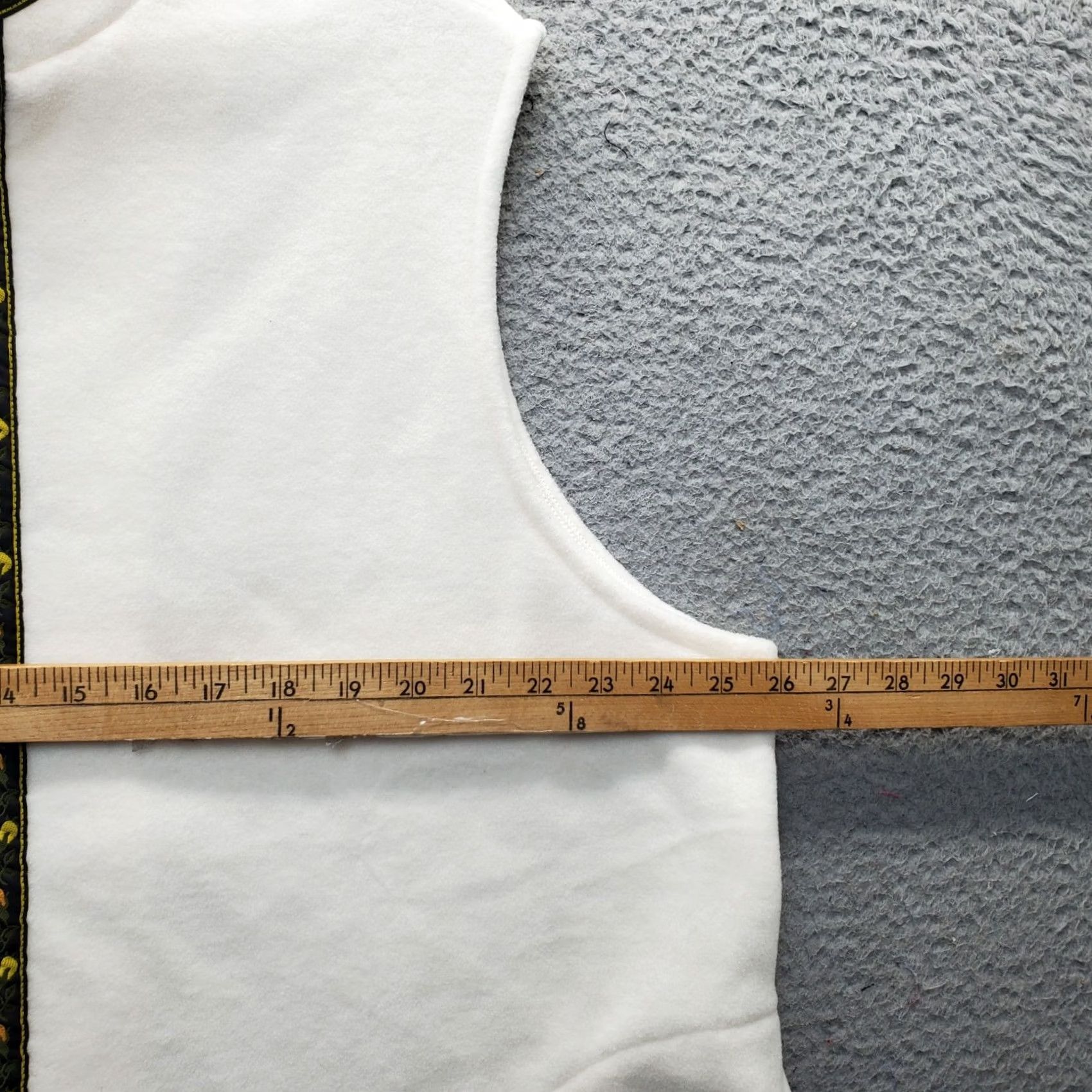 Vintage Susan Graver Vest Women 1X Tan Pouch Pocket Sleeveless Mock Neck Full Zip Shirt Womens Size 1X Tan Vest Size XL / US 12-14 / IT 48-50 - 4 Thumbnail