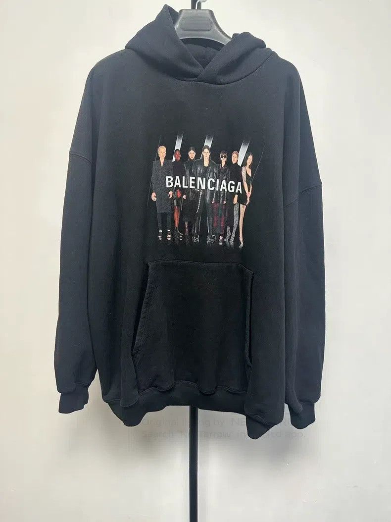 Balenciaga Balenciaga Character Printed Hooded Sweater Black Size US XS / EU 42 / 0 - 1 Thumbnail