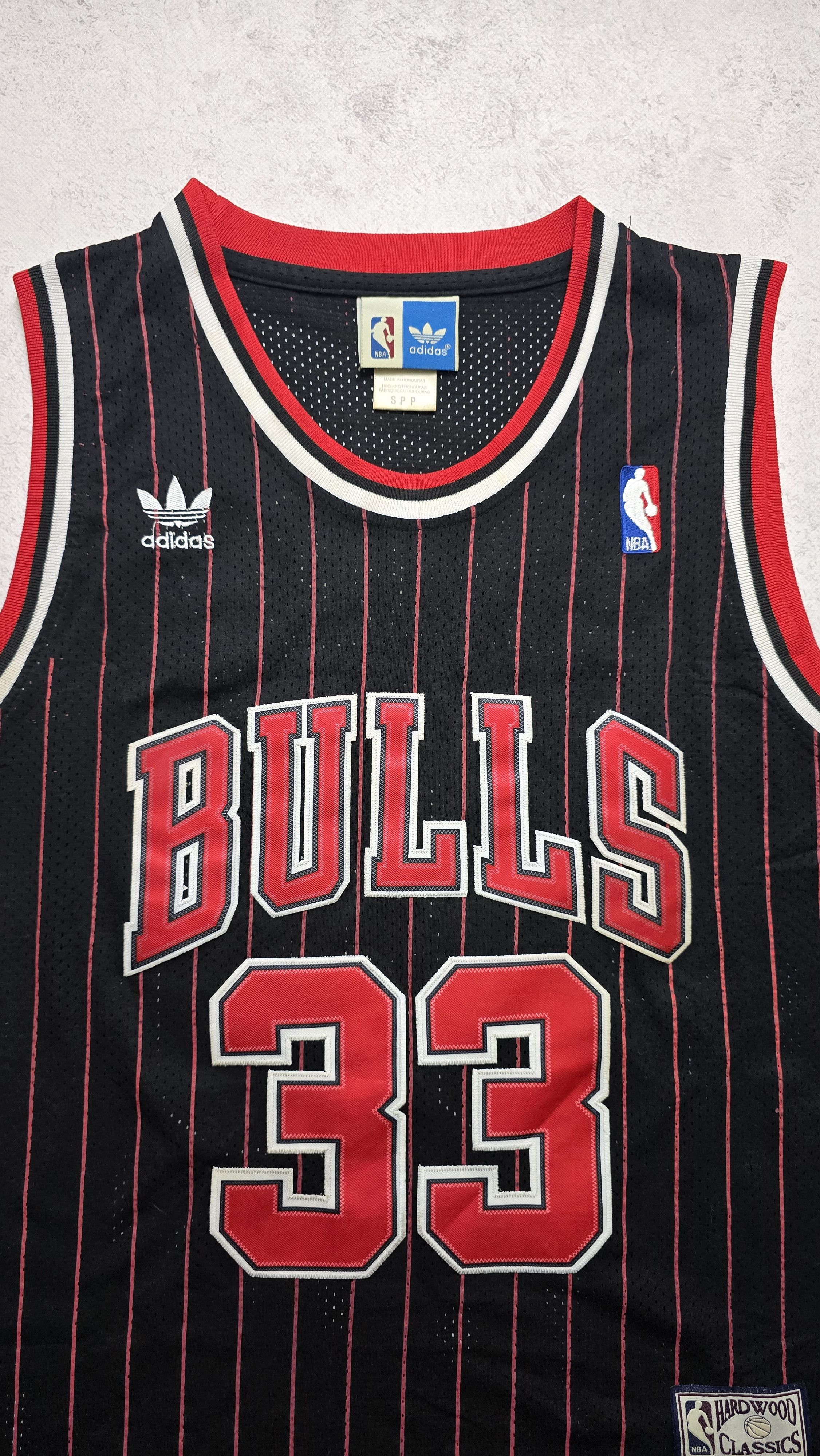 Adidas Scottie Pippen #33 NBA Chicago Bulls 1995 96 Jersey Size US S / EU 44-46 / 1 - 8 Thumbnail