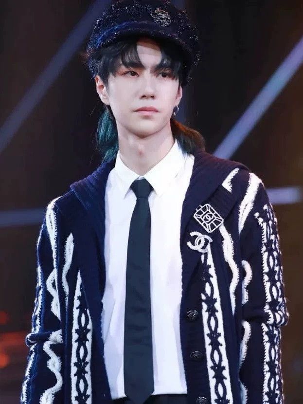Chanel Chanel Hamburger series Wang Yibo's same knitted jacket Size XS / US 0-2 / IT 36-38 - 4 Thumbnail