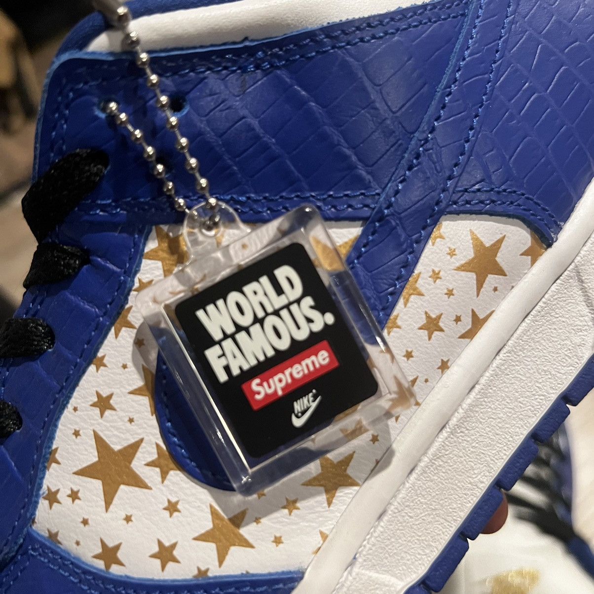 Nike × Supreme Nike Sb Dunk Low Supreme Stars Hyper Royal Size US 10.5 / EU 43-44 - 18 Thumbnail