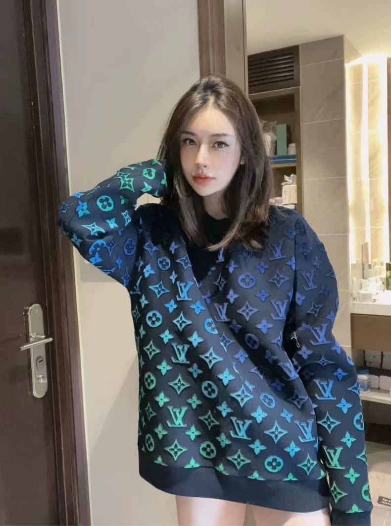 Louis Vuitton Louis Vuitton Dark Blue Colorful Gradient Print Logo Sweat Size US XL / EU 56 / 4 - 6 Thumbnail