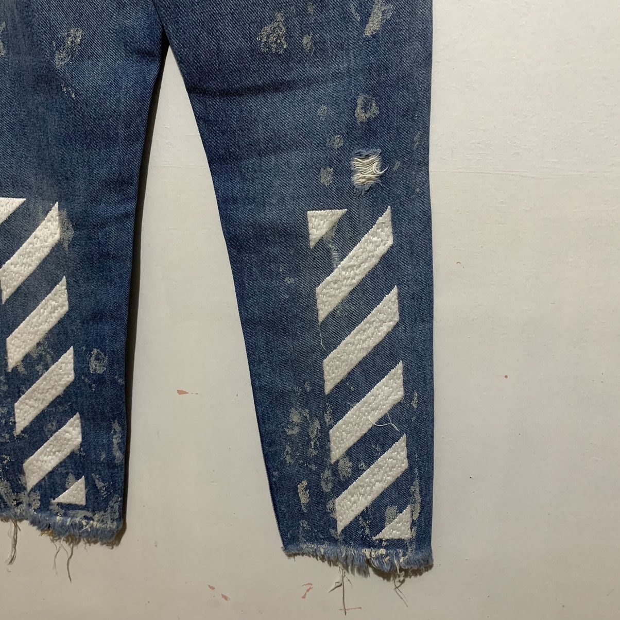 Off-White Off-White "Cropped Fit" OG Diagonal Stripe Denim Jeans Size US 30 / EU 46 - 13 Thumbnail
