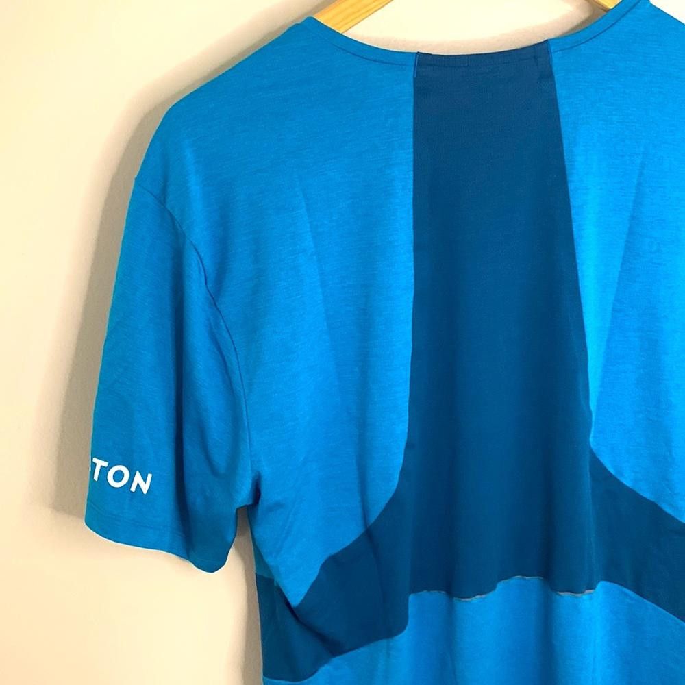Lululemon Peloton/Lululemon - SS racer back design Crew -Lg-100% Poly Size US L / EU 52-54 / 3 - 4 Thumbnail
