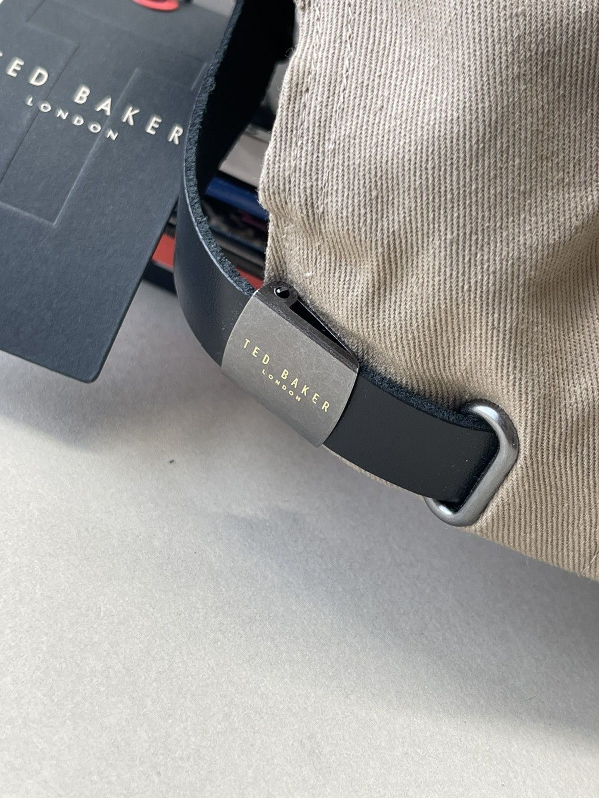 Ted Baker (new+tag) Ted Baker London khaki men hat cap leather strap Size ONE SIZE - 2 Thumbnail