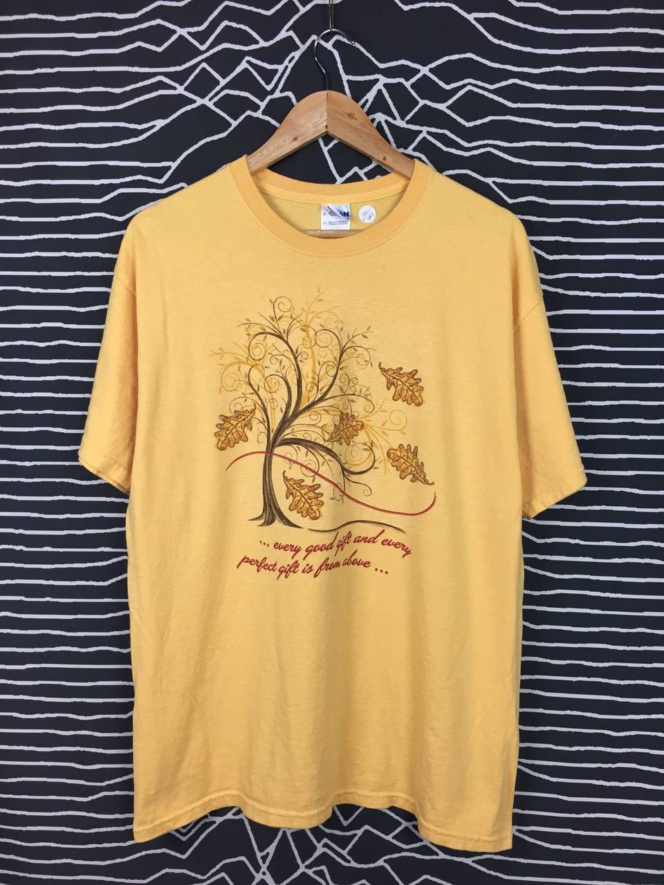 Vintage Every Good Gift And Perfect Gift Is From Above Statement Tee Size US L / EU 52-54 / 3 - 2 Thumbnail