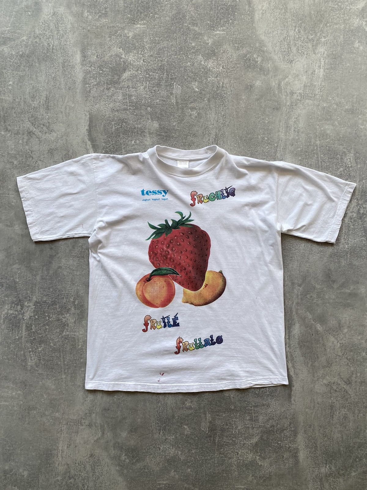 Vintage Vintage Big Fruit Distressed Tshirt Size US L / EU 52-54 / 3 - 1 Thumbnail