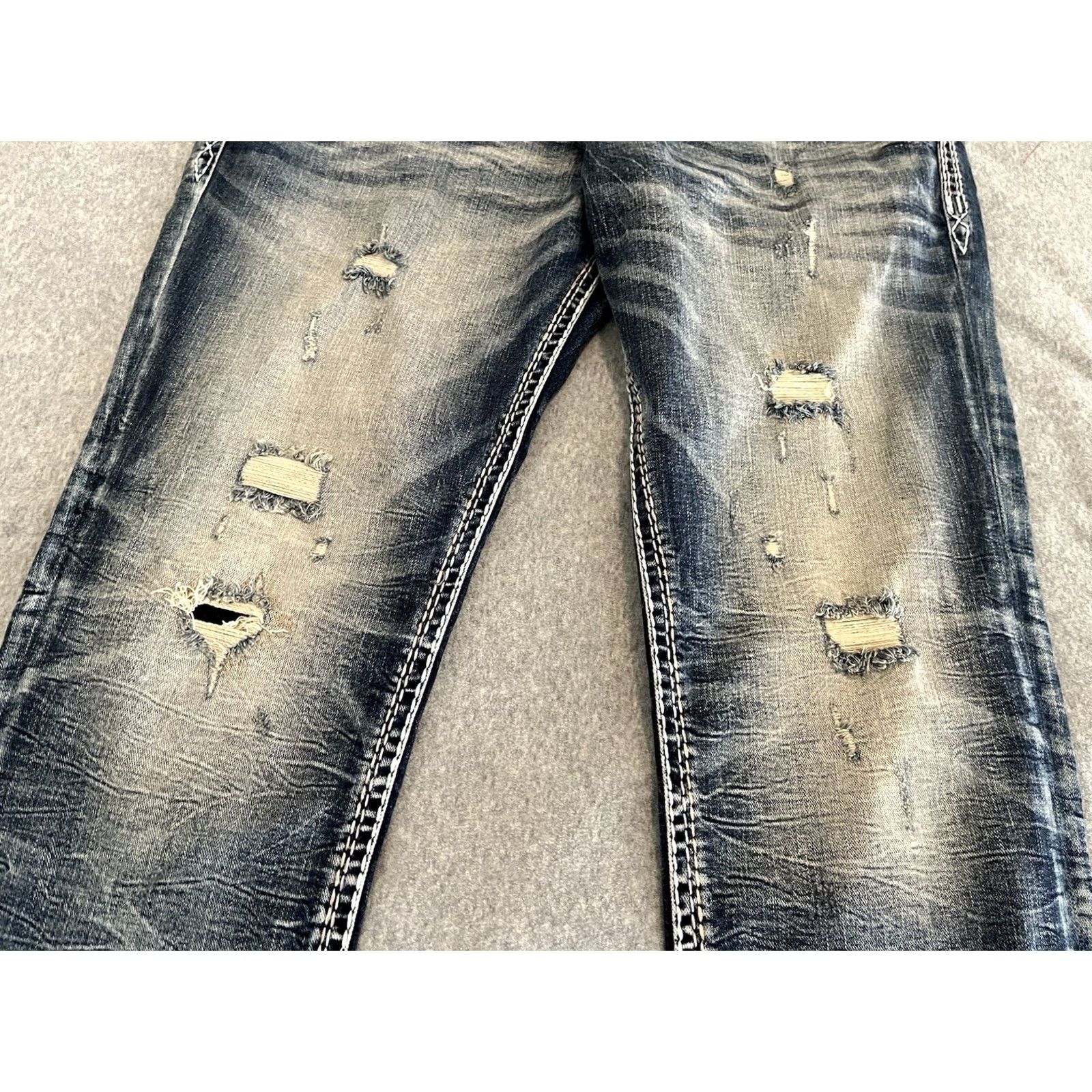 Vintage Rock Revival Jeans Mens 42x31 Distressed Straight Denim Blue NWT Size US 42 / EU 58 - 4 Thumbnail