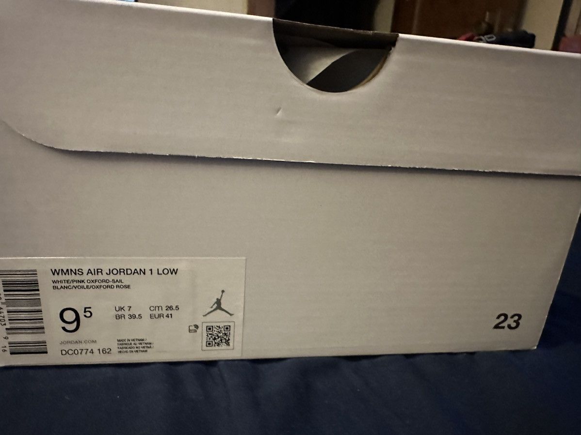 Nike Women’s Jordan 1 Low Size US 9.5 / IT 39.5 - 8 Thumbnail