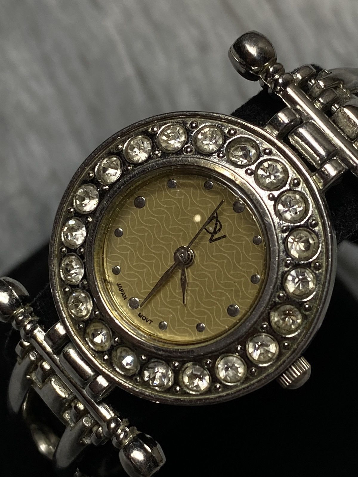 Jewelry Elegant Vintage Japan Quartz Watch | Japanese Brand Size ONE SIZE - 4 Thumbnail