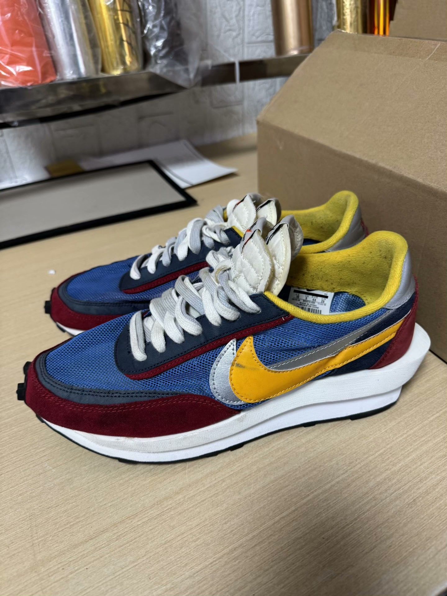 Nike Nike SACAI Blue Lowtop Sneakers 10 Men Size US 10 / EU 43 - 1 Thumbnail
