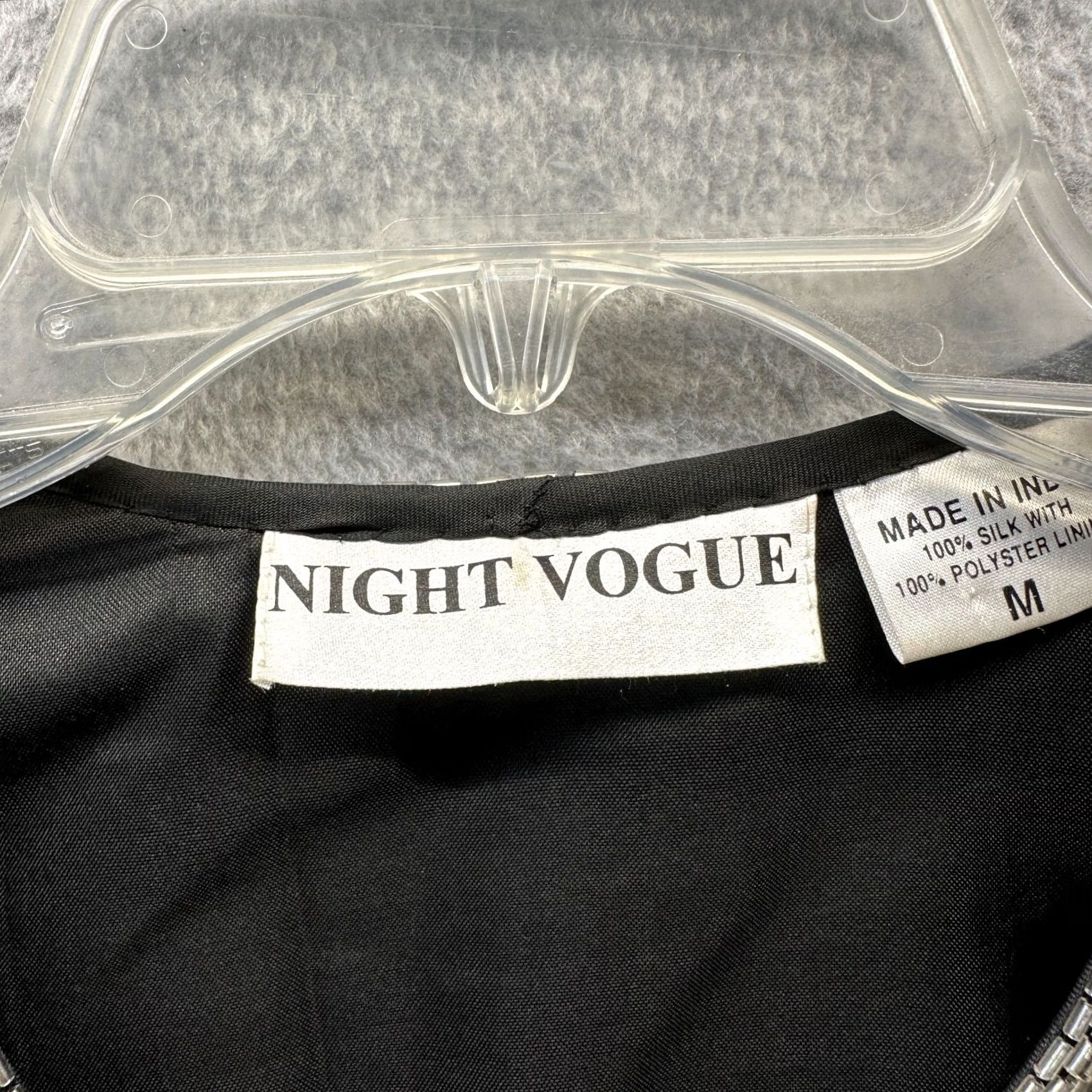 Vogue VINTAGE Night Vogue Shirt Womens Medium Black Silver Sequins Silk Size M / US 6-8 / IT 42-44 - 5 Thumbnail