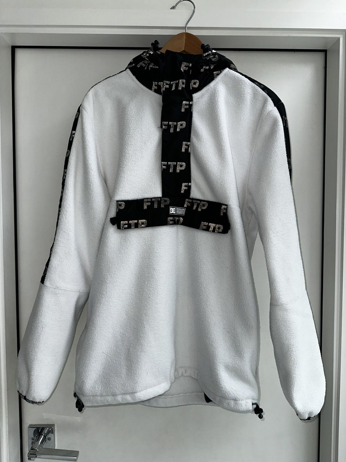 DC × Fuck The Population FTP + DC Shoreditch Pullover Size US L / EU 52-54 / 3 - 2 Thumbnail