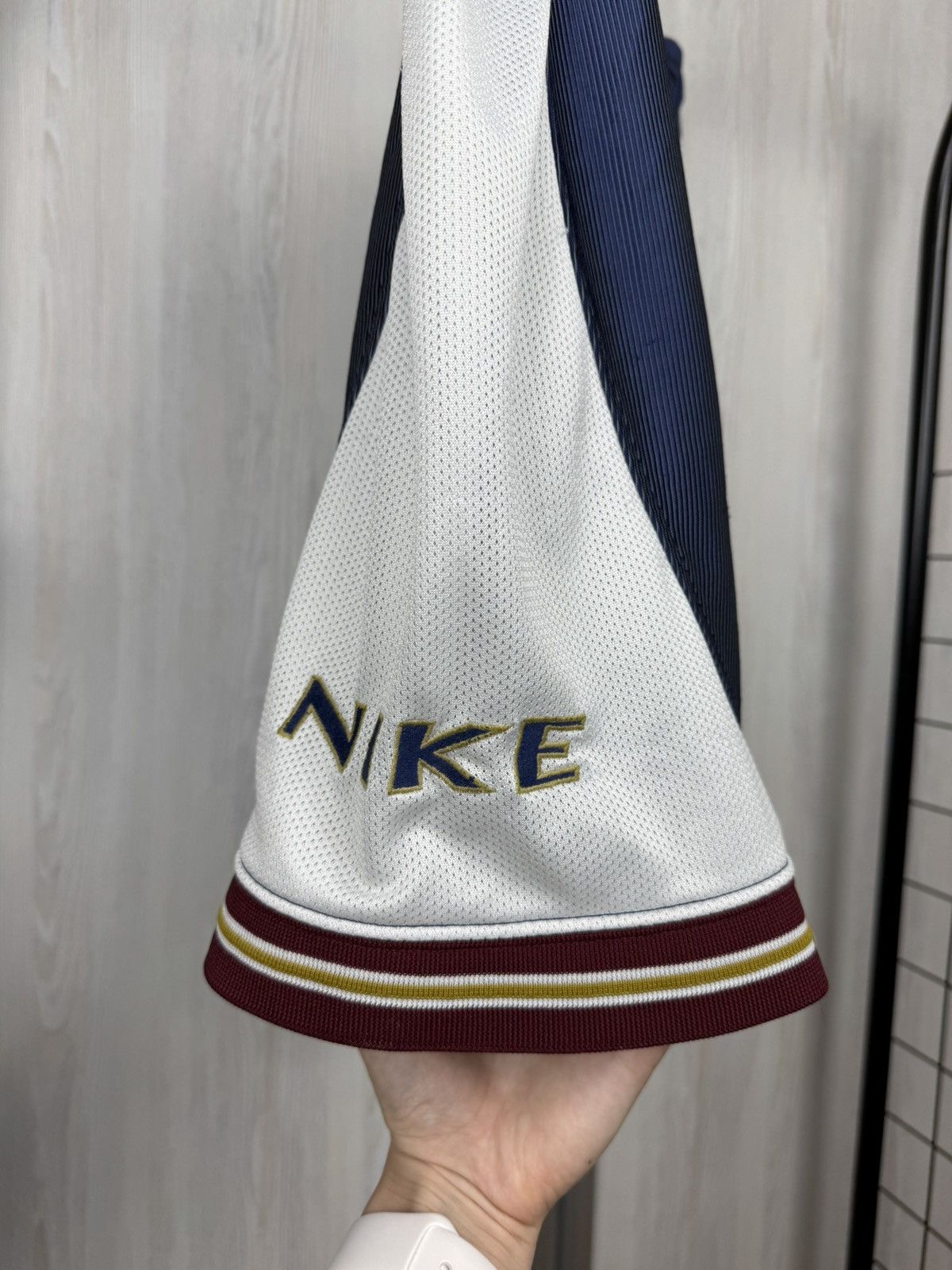 Nike Nike Mens Basketball Shorts 2000s Y2K Swoosh Athletic sz XL Size US 38 / EU 54 - 4 Thumbnail