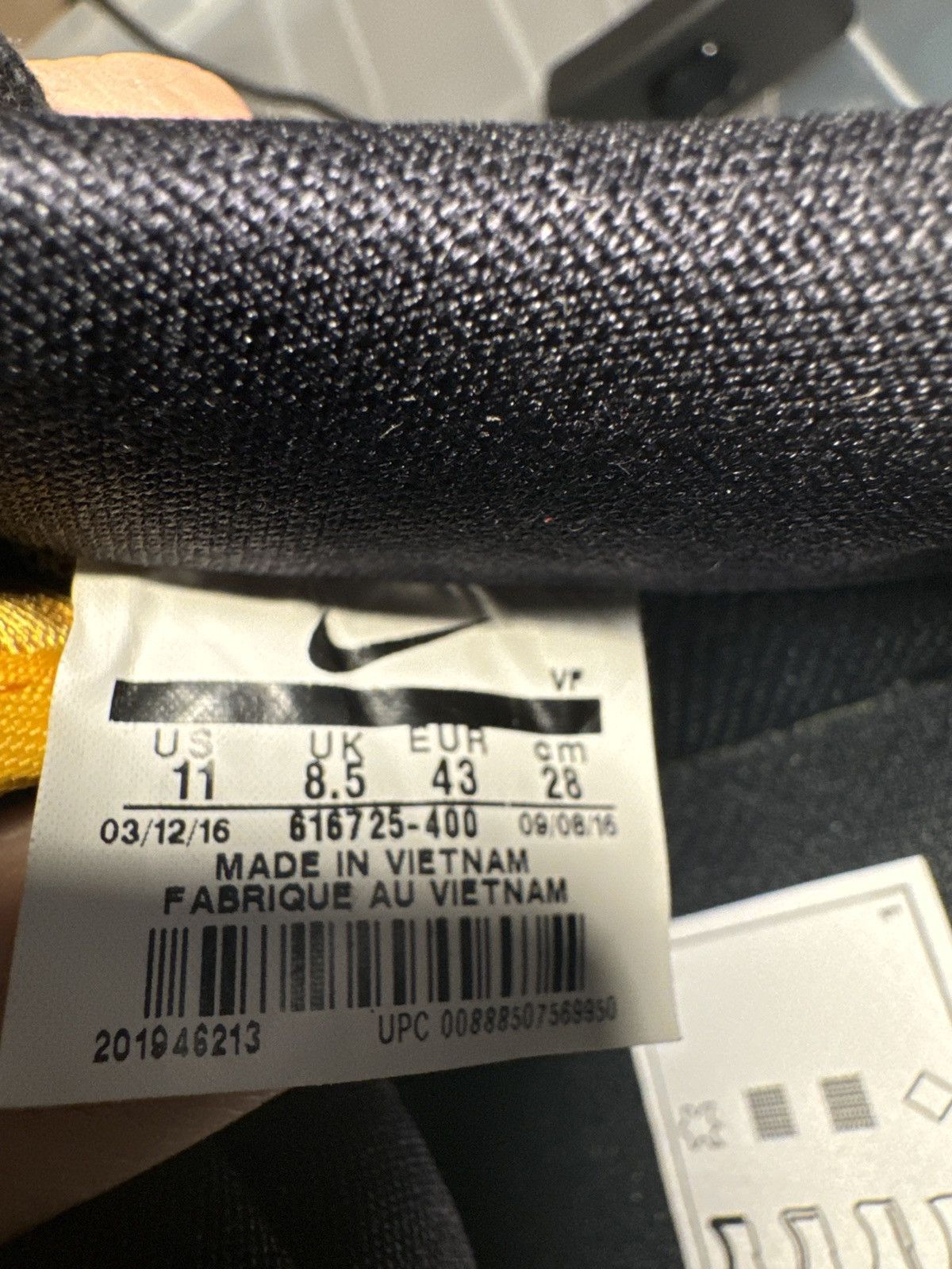 Nike WNS AIR FORCE 1 ‘07 PRM PONY FUR Size US 11 / IT 41 - 7 Thumbnail