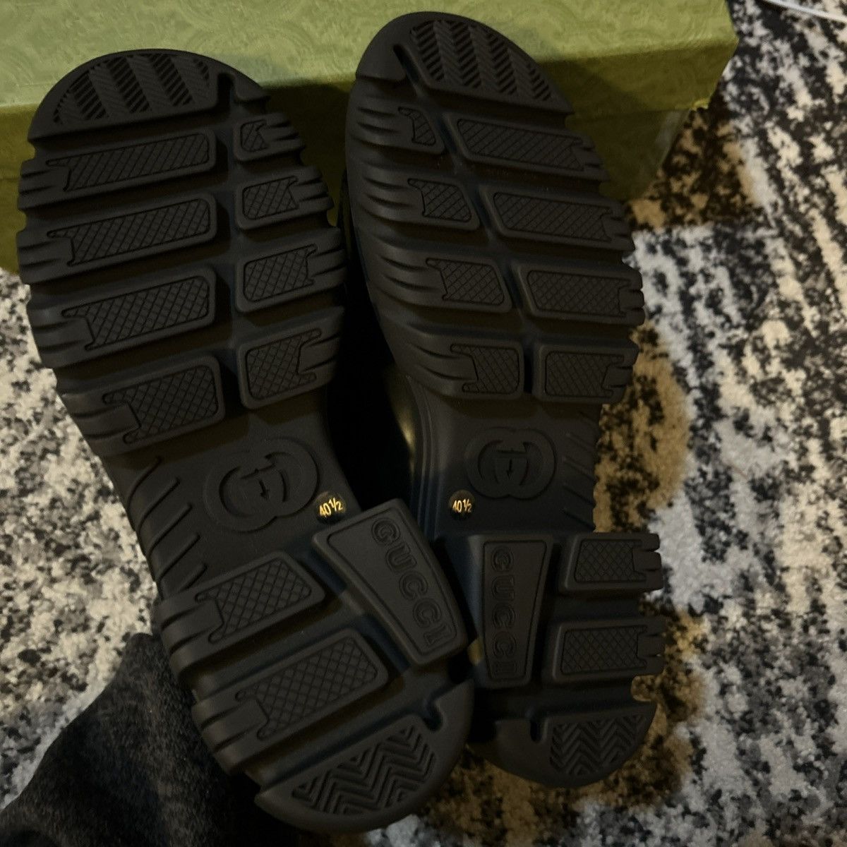 Gucci Gucci Horsebit Lug Sole Loafer Moccasin Leather Black Size US 10.5 / IT 40.5 - 7 Thumbnail