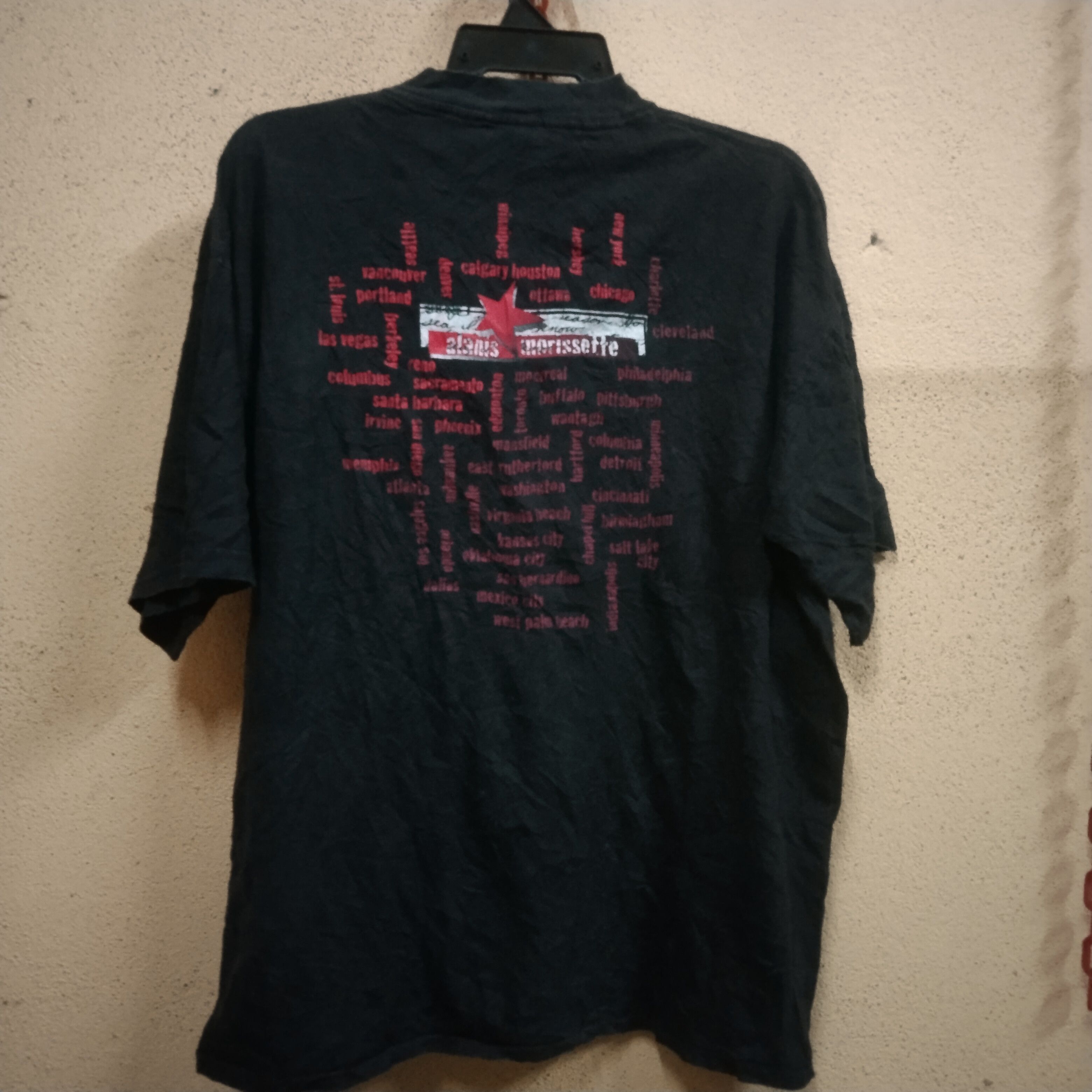 Band Tees Vintage Alanis Morissette Tour 1996 Size US XL / EU 56 / 4 - 4 Thumbnail